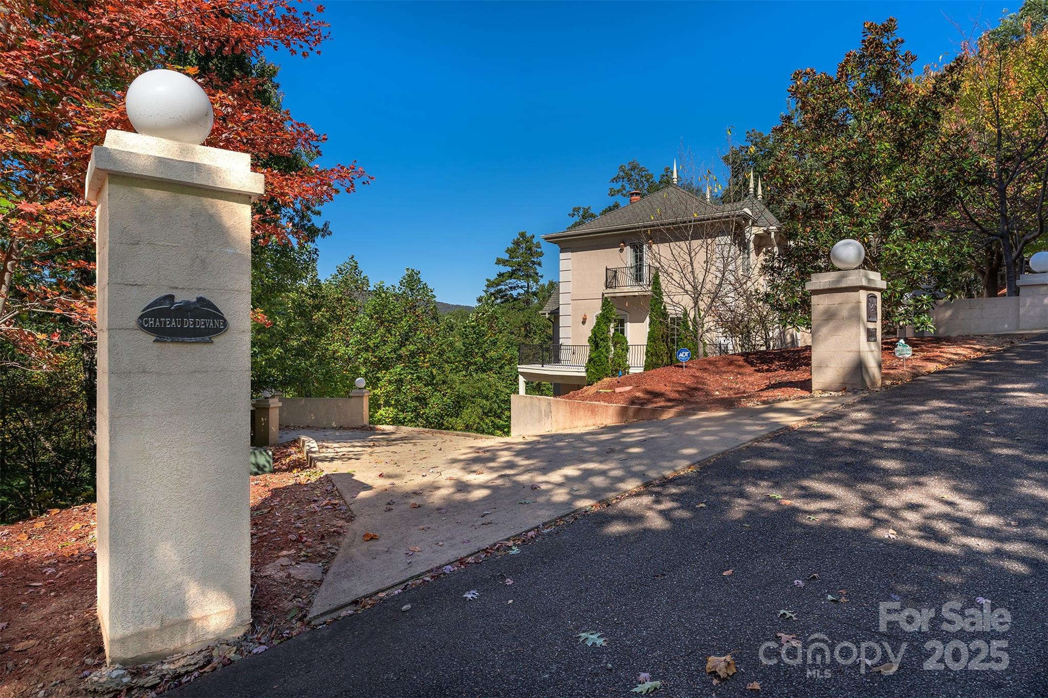 345 Hawks Nest Trail Property Photo 23