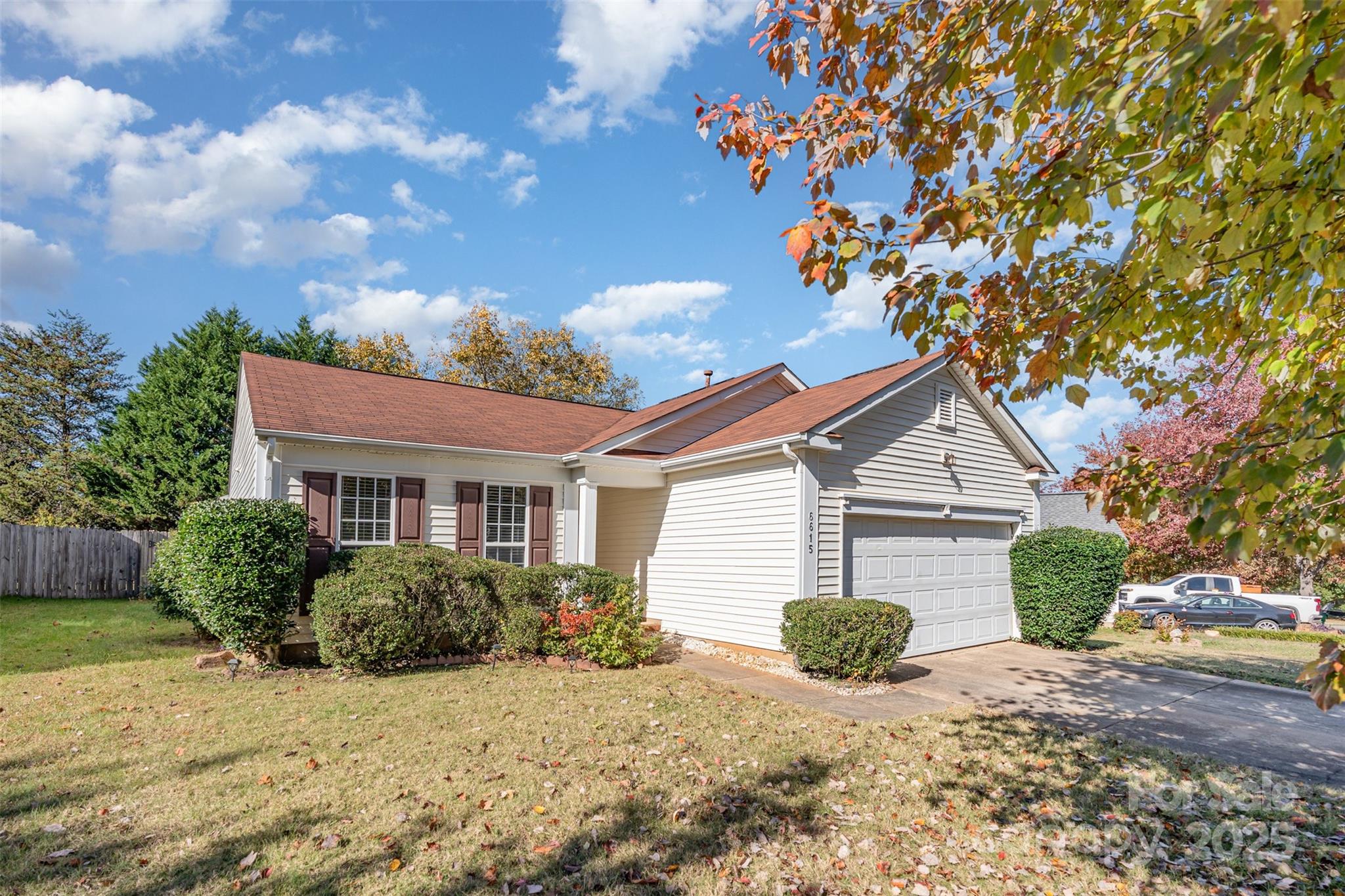 6615 Wandering Creek Drive Property Photo 1