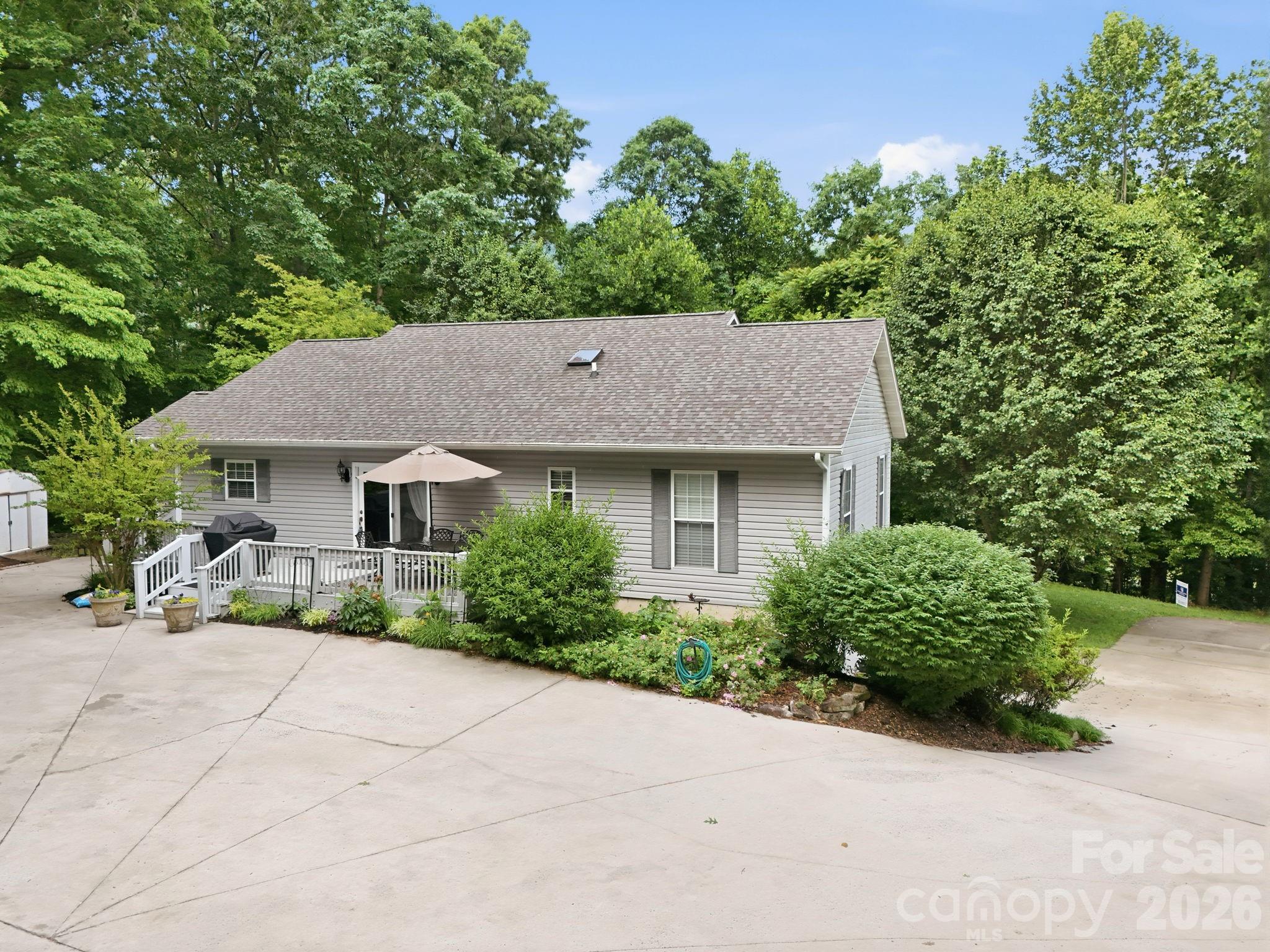 124 Lytle Cove Road Property Photo 7