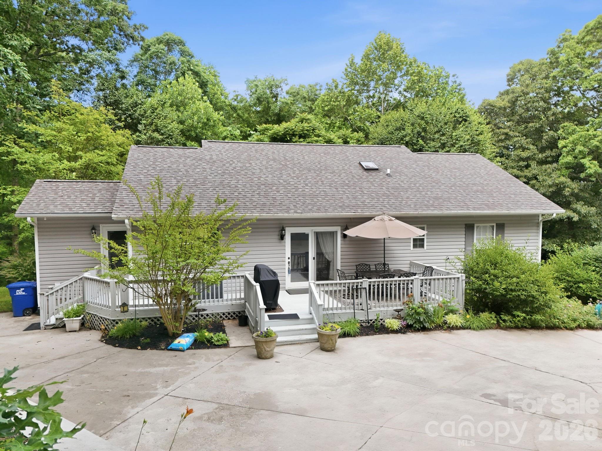 124 Lytle Cove Road Property Photo 8