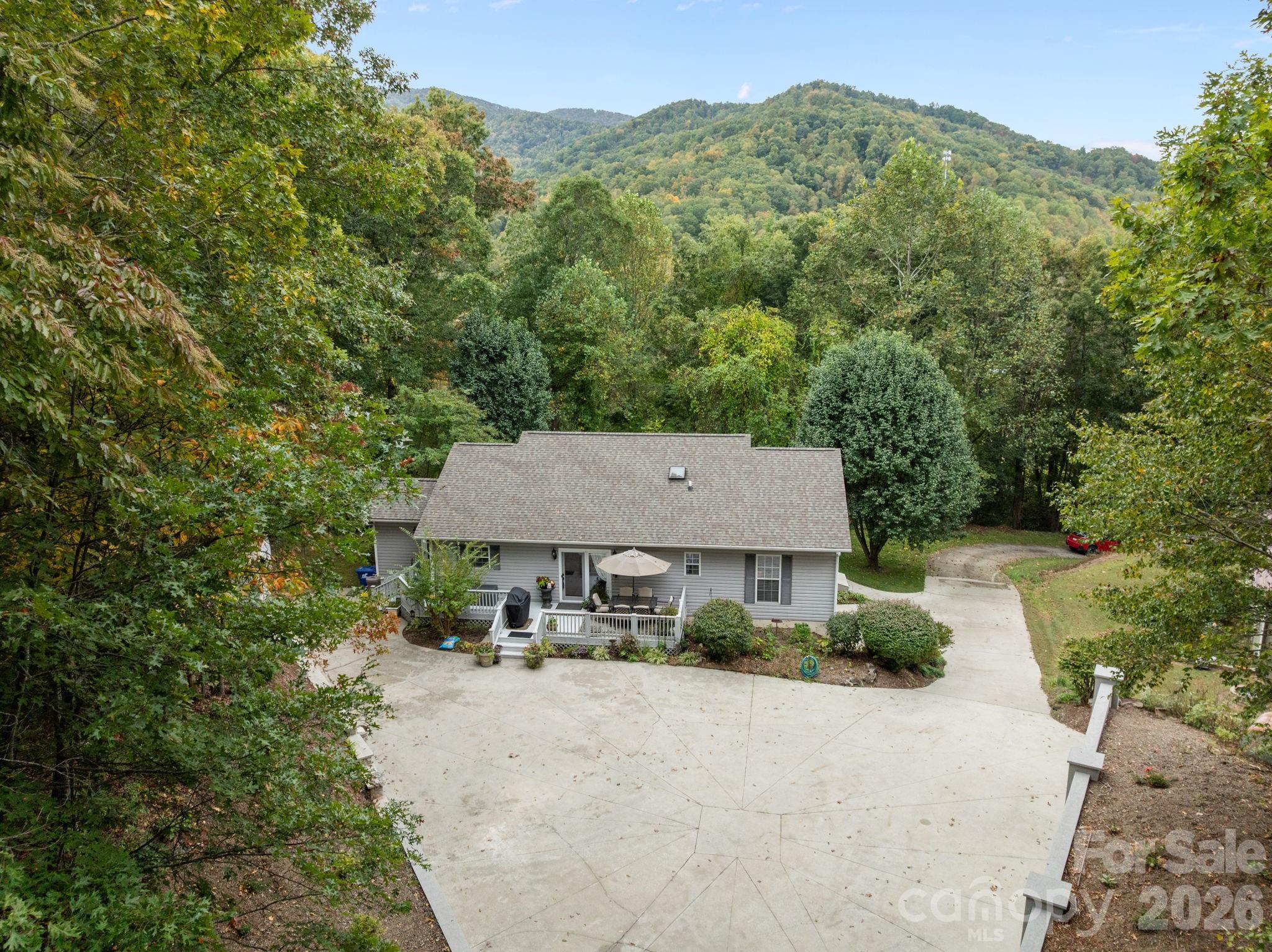 124 Lytle Cove Road Property Photo 9