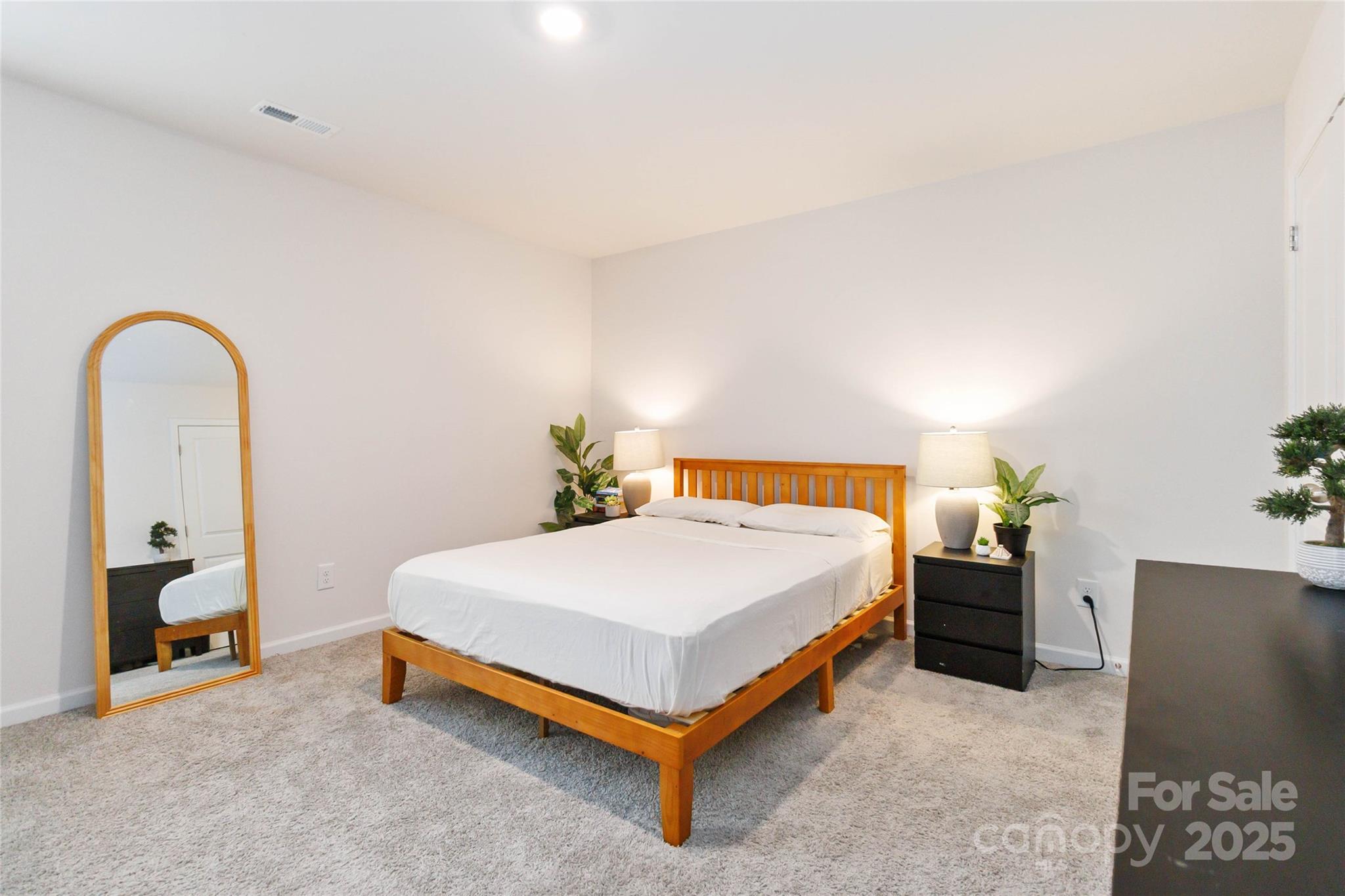 2147 Eastway Drive Property Photo 13