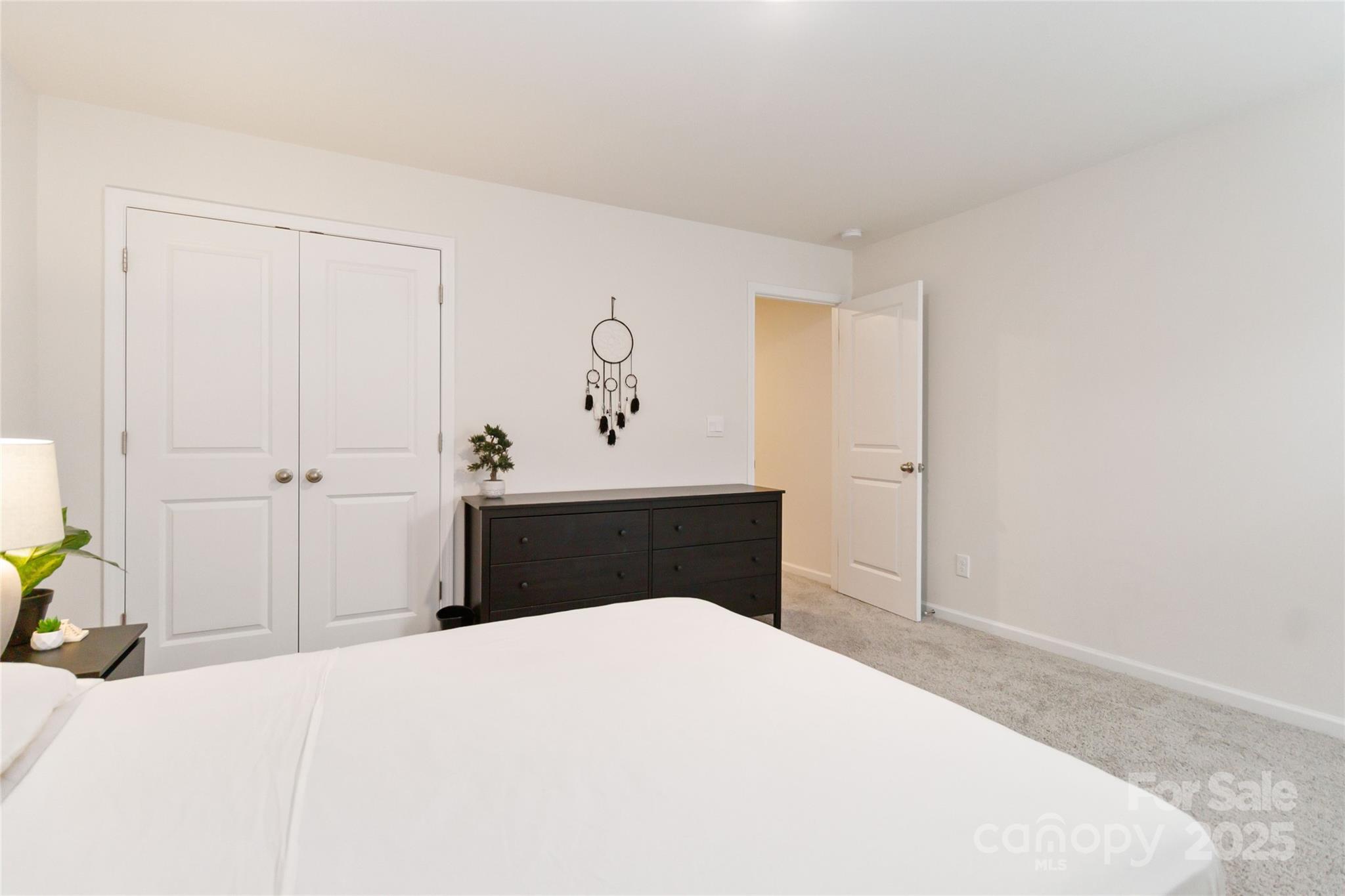 2147 Eastway Drive Property Photo 14