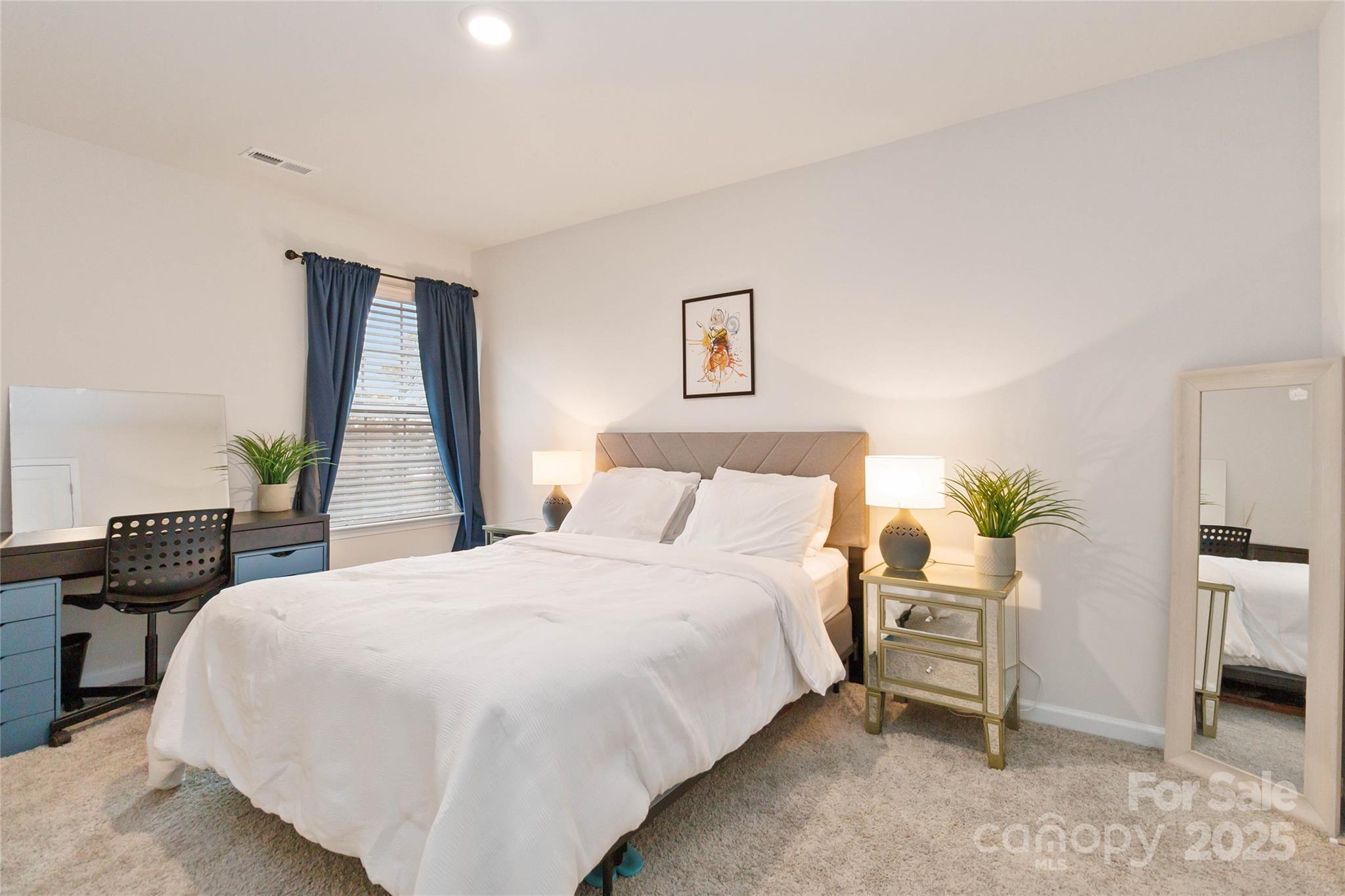 2147 Eastway Drive Property Photo 15