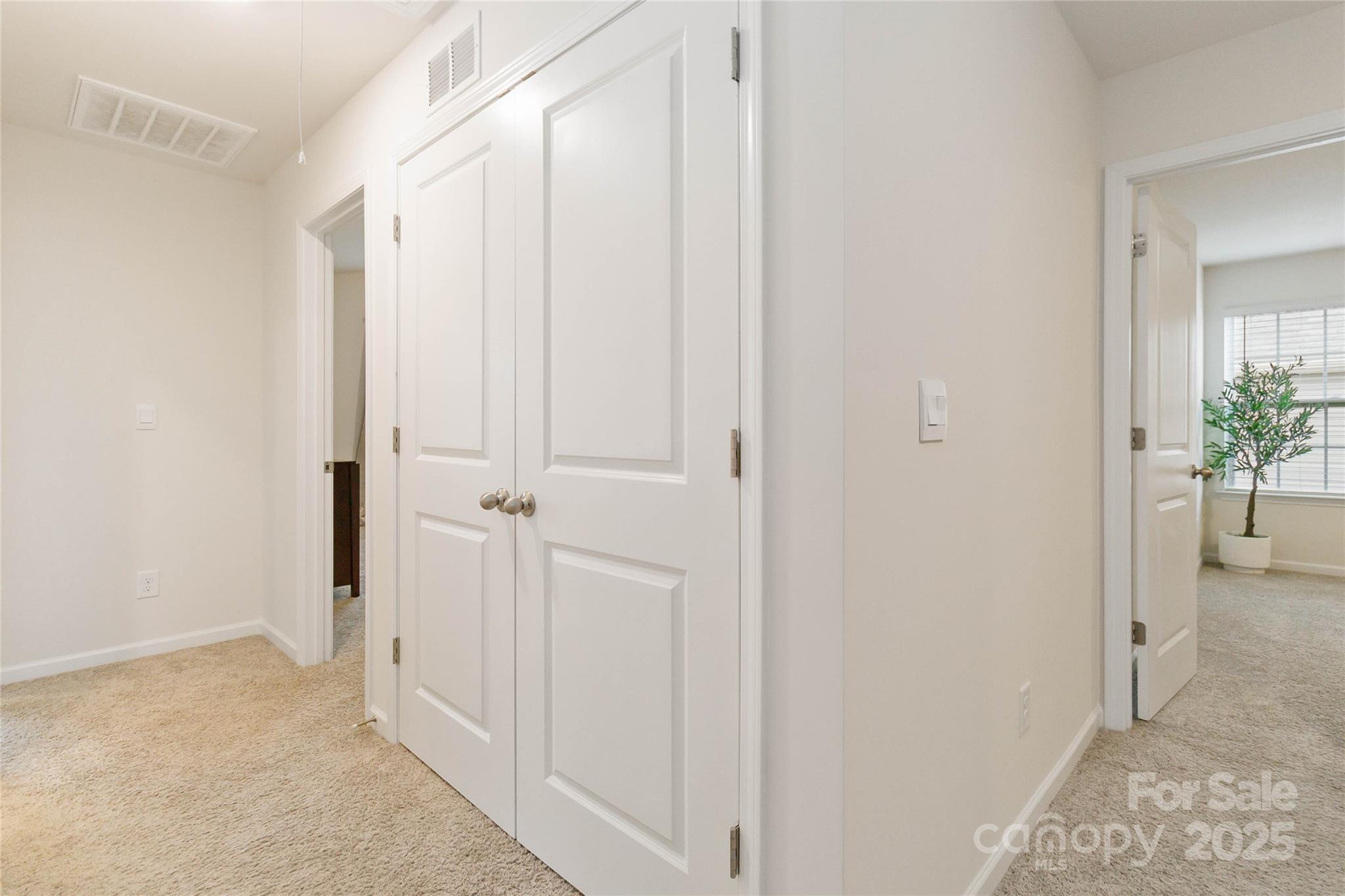 2147 Eastway Drive Property Photo 22