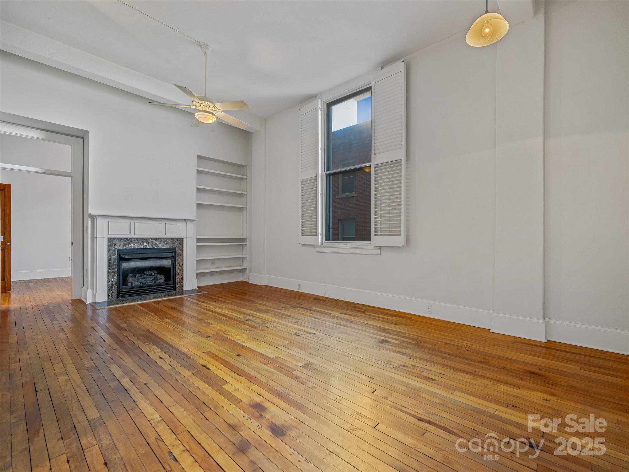 84 W Walnut Street 303 Property Photo 4