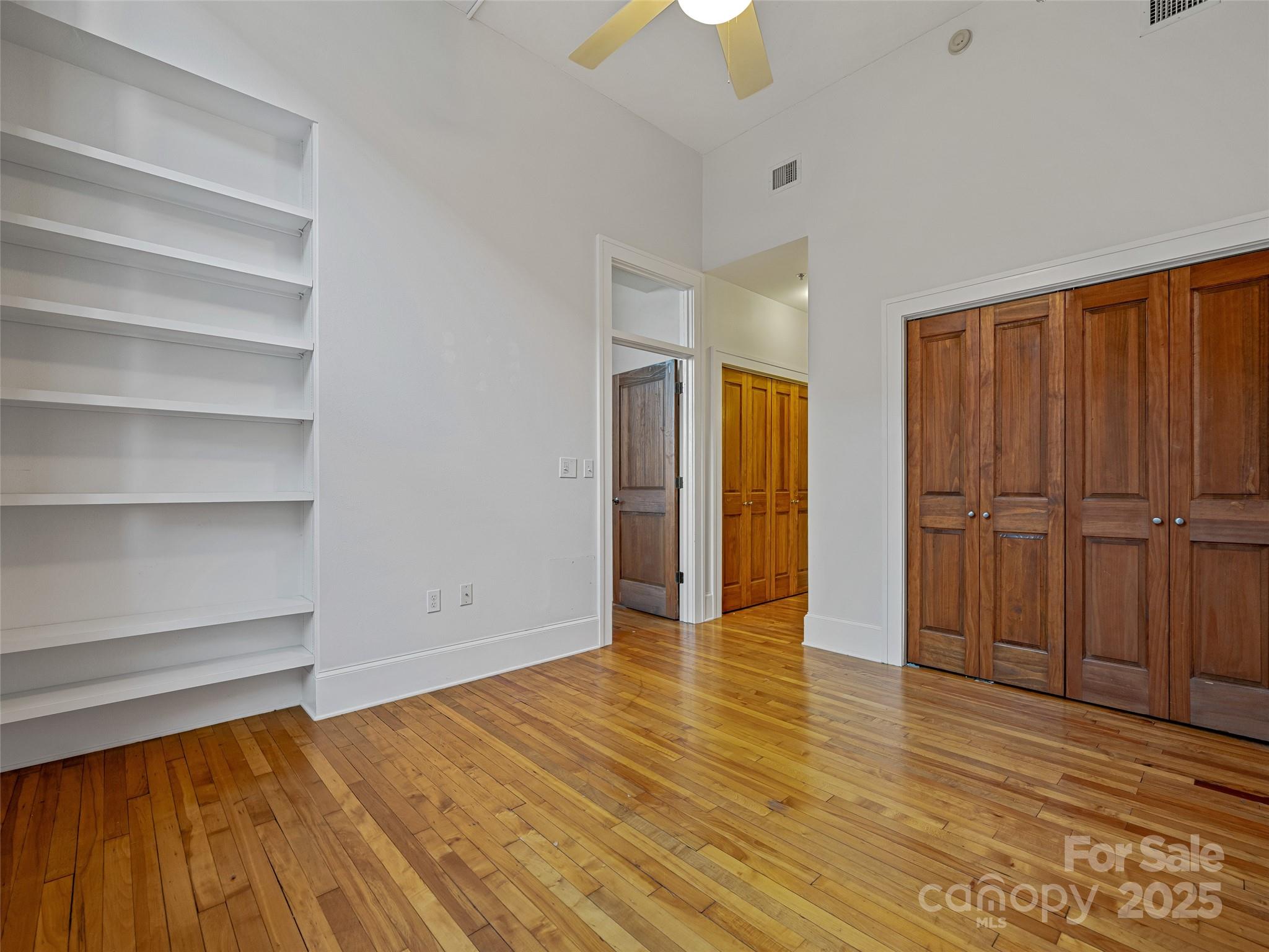 84 W Walnut Street 303 Property Photo 18