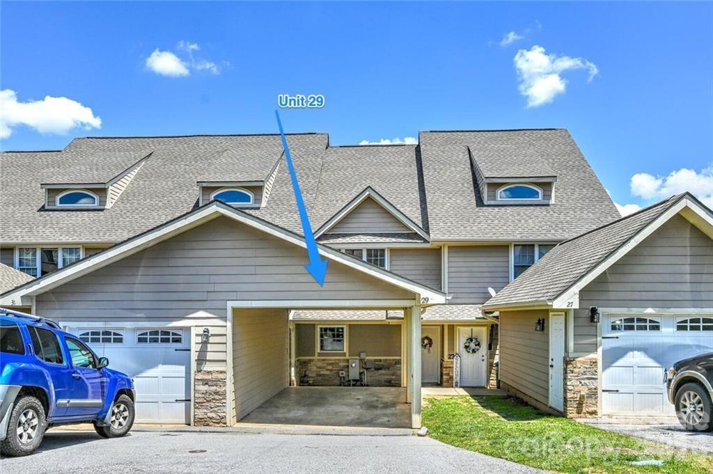 29 Rotunda Circle Property Photo 3