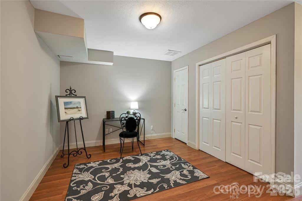 29 Rotunda Circle Property Photo 27