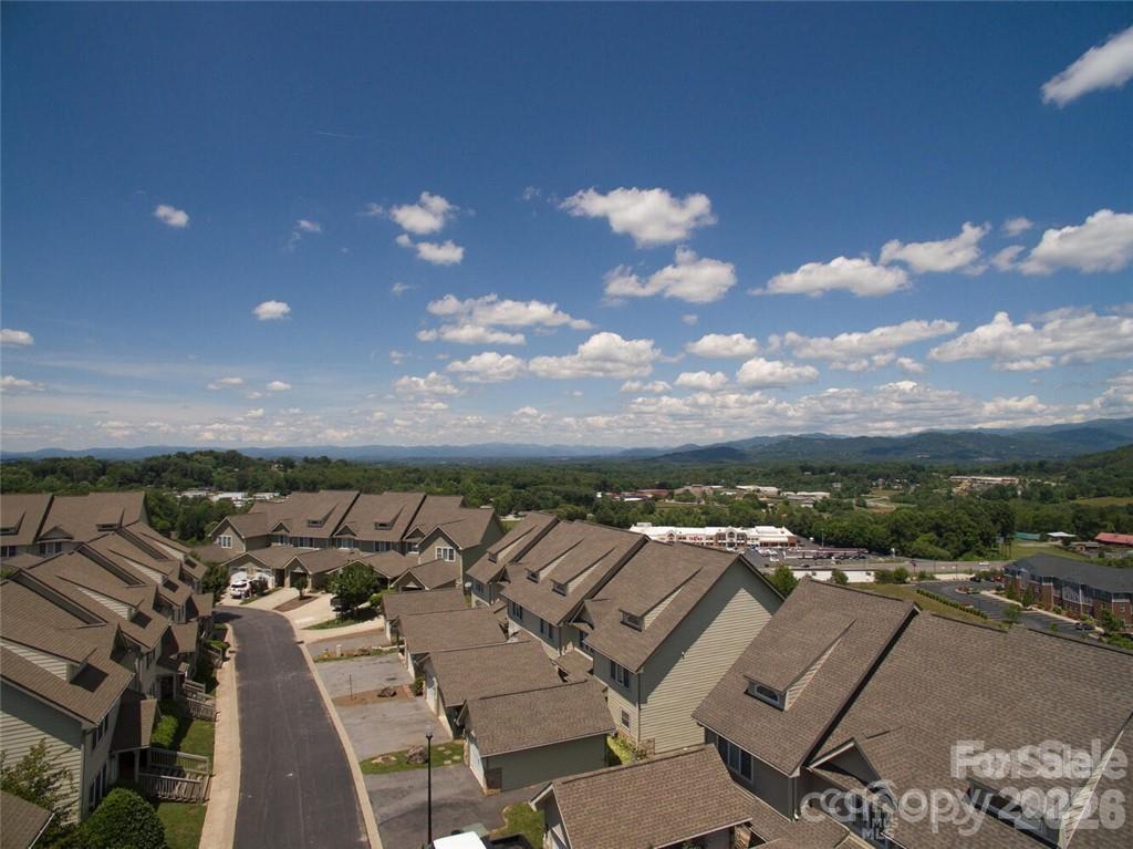 29 Rotunda Circle Property Photo 35