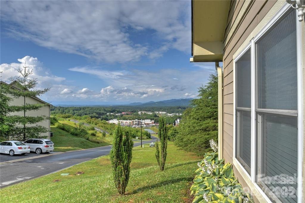 29 Rotunda Circle Property Photo 37