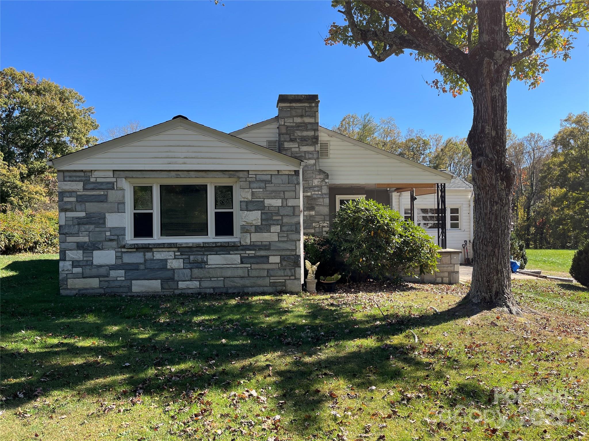 180 Holbrook Road Property Photo 15