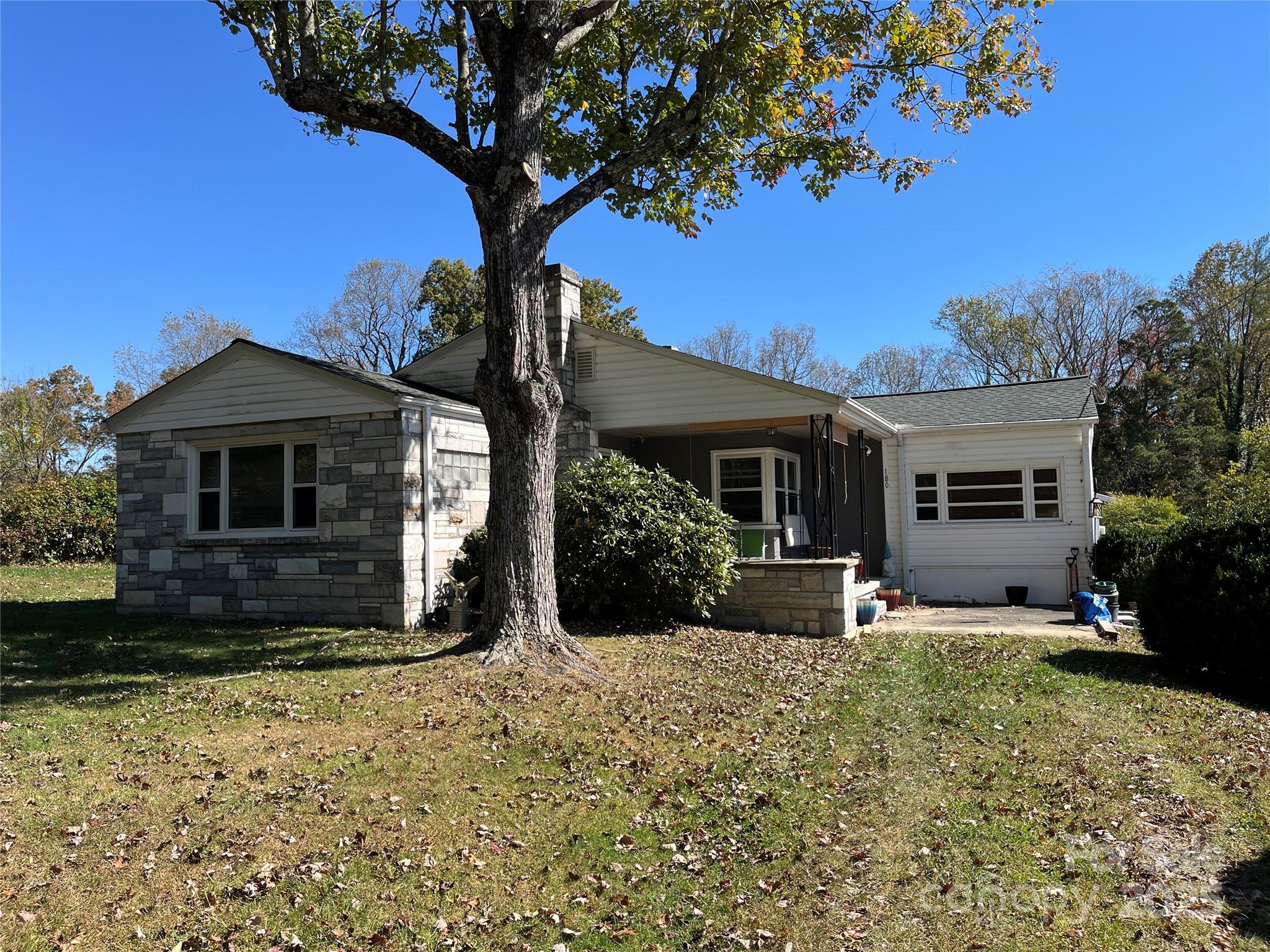 180 Holbrook Road Property Photo 18