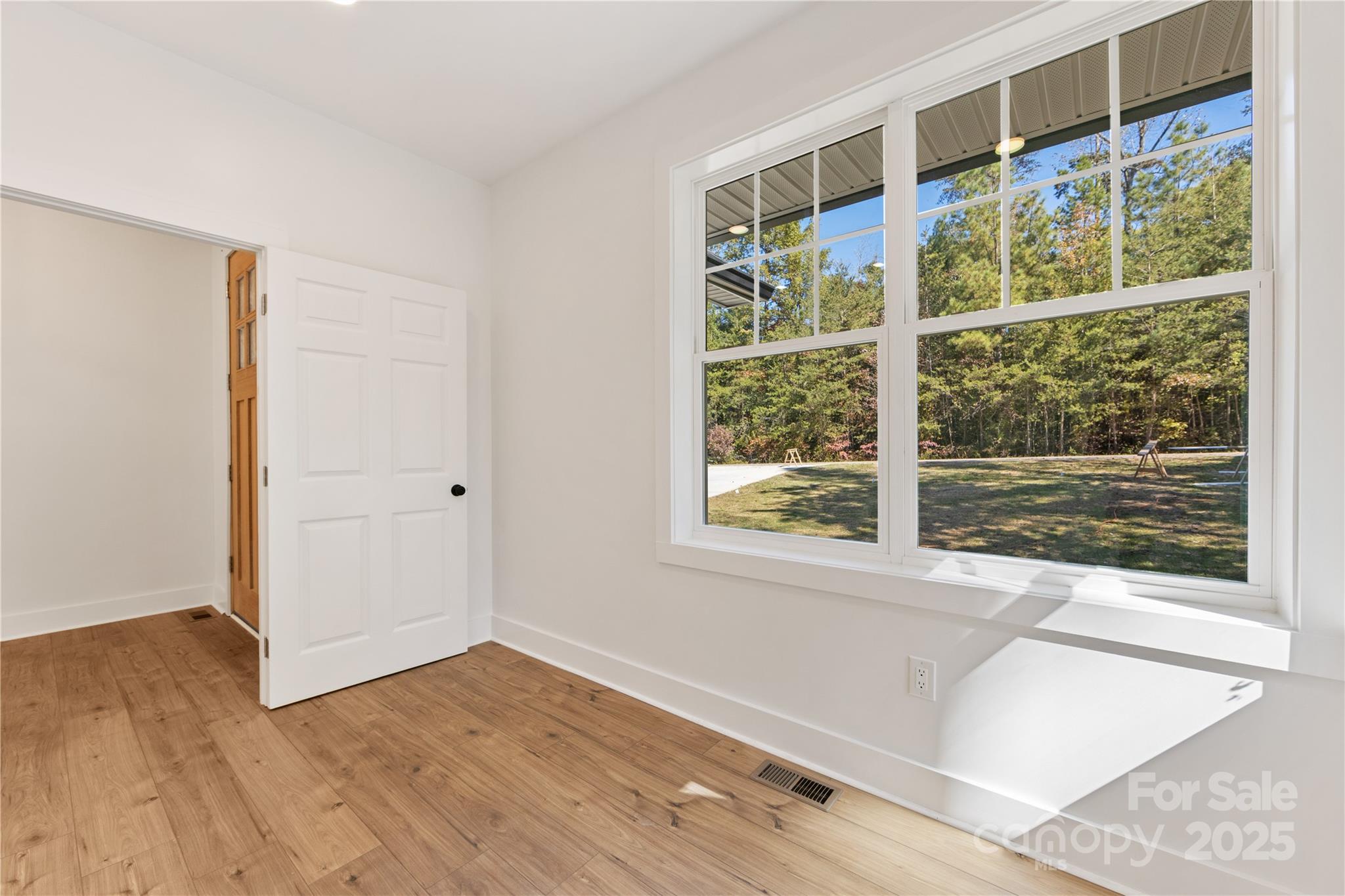 1871 Lynmore Drive Property Photo 17