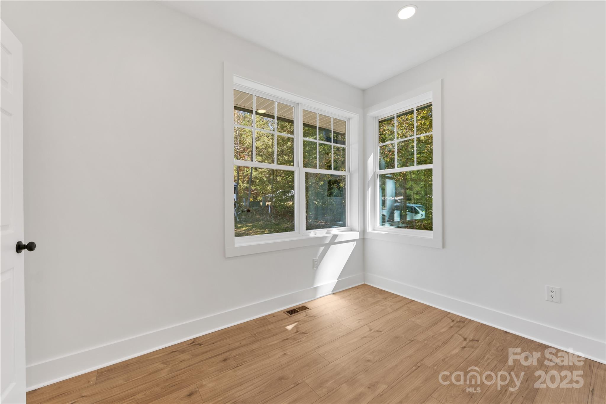 1871 Lynmore Drive Property Photo 18