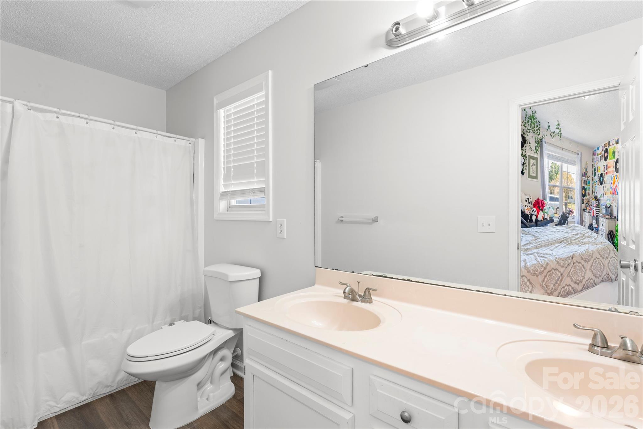 1009 Braxton Drive Property Photo 7