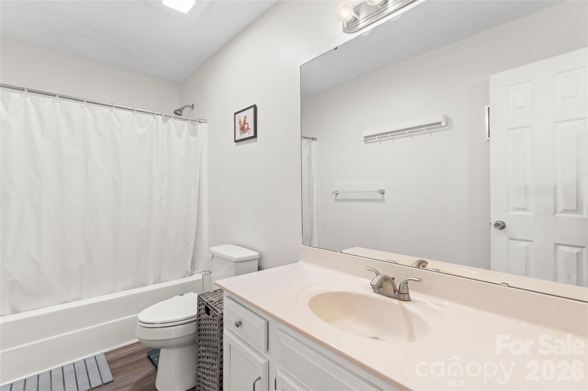 1009 Braxton Drive Property Photo 9