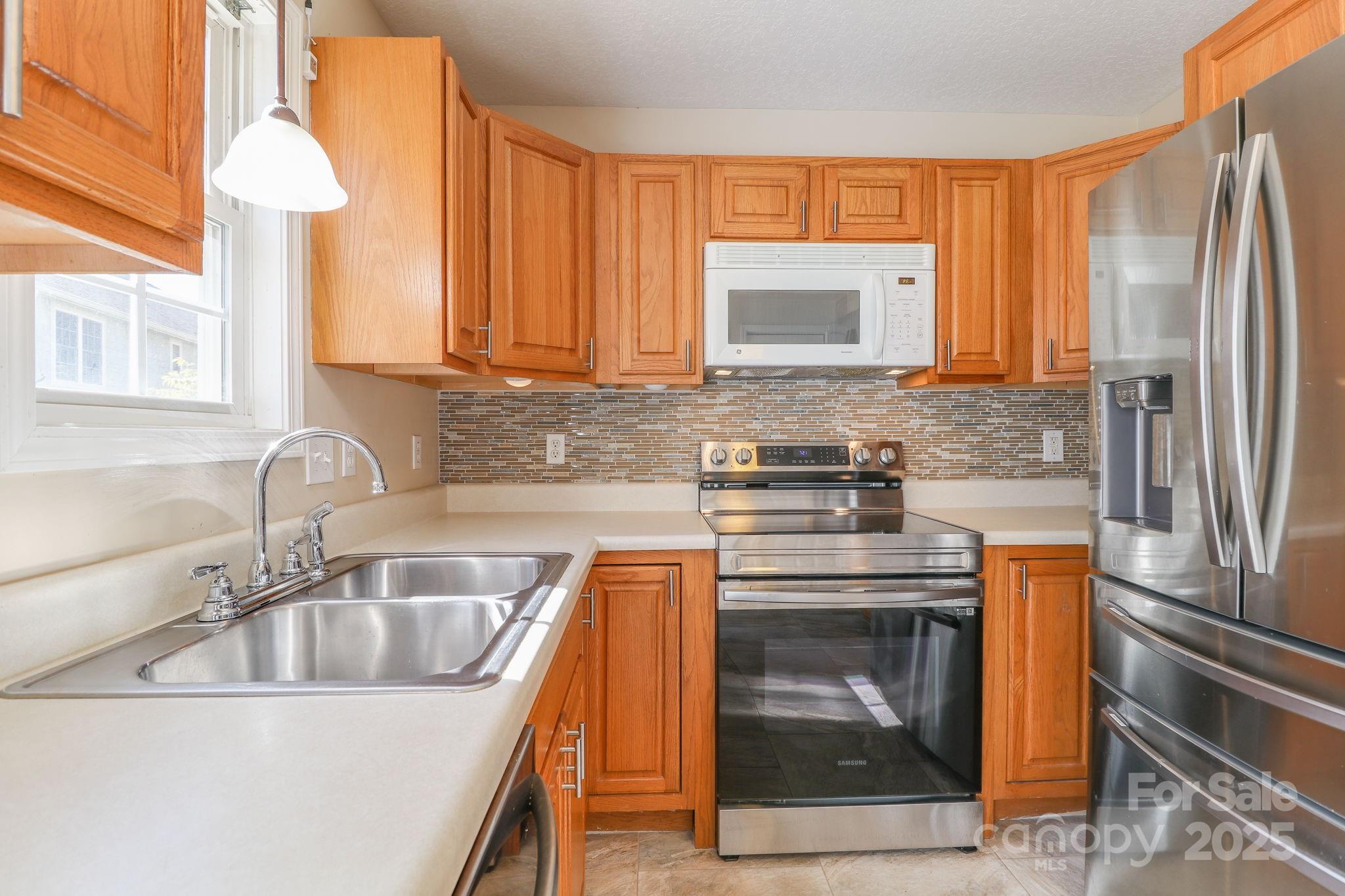 16 Aberdeen Drive Property Photo 11