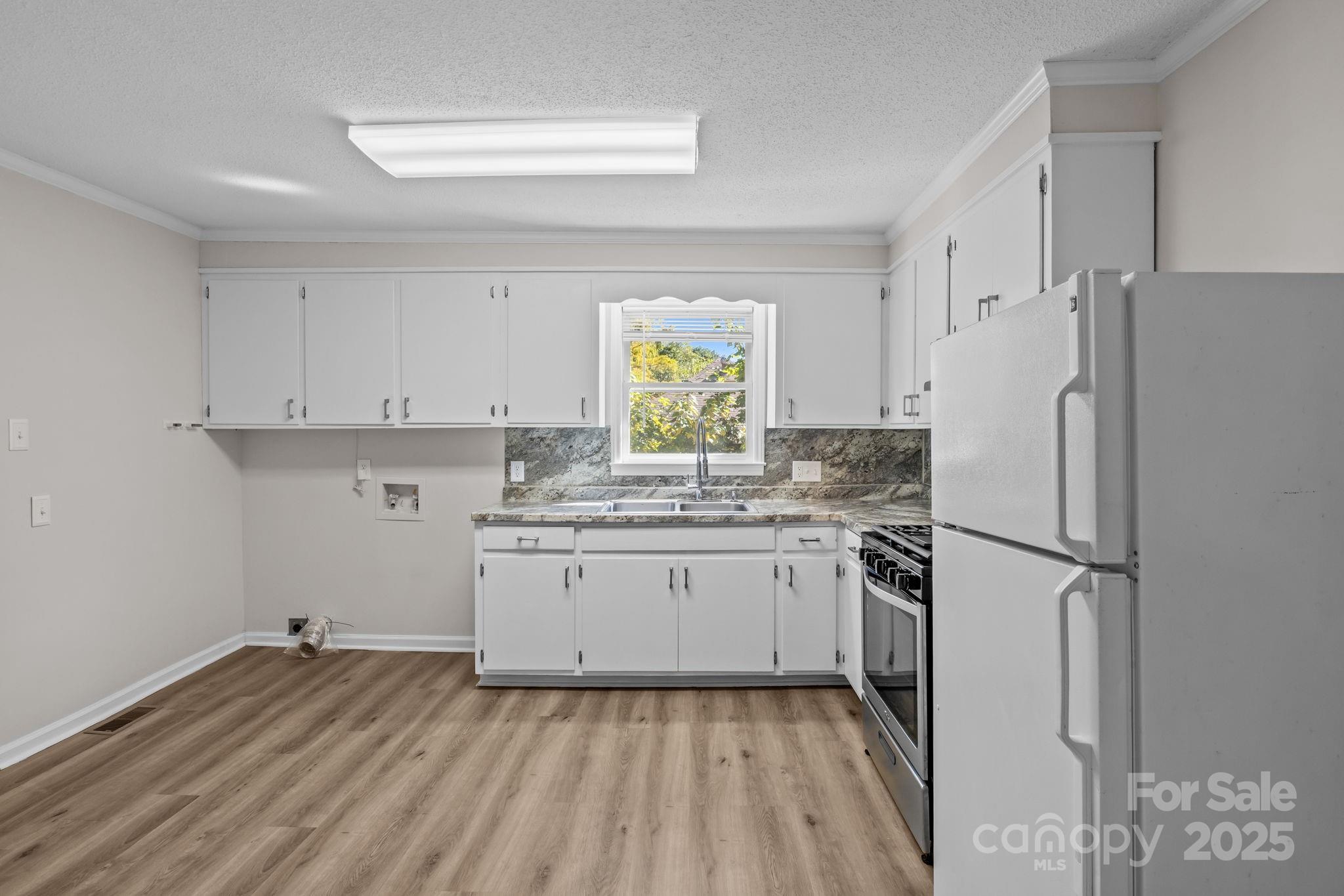 1004 Plymouth Street Property Photo 14