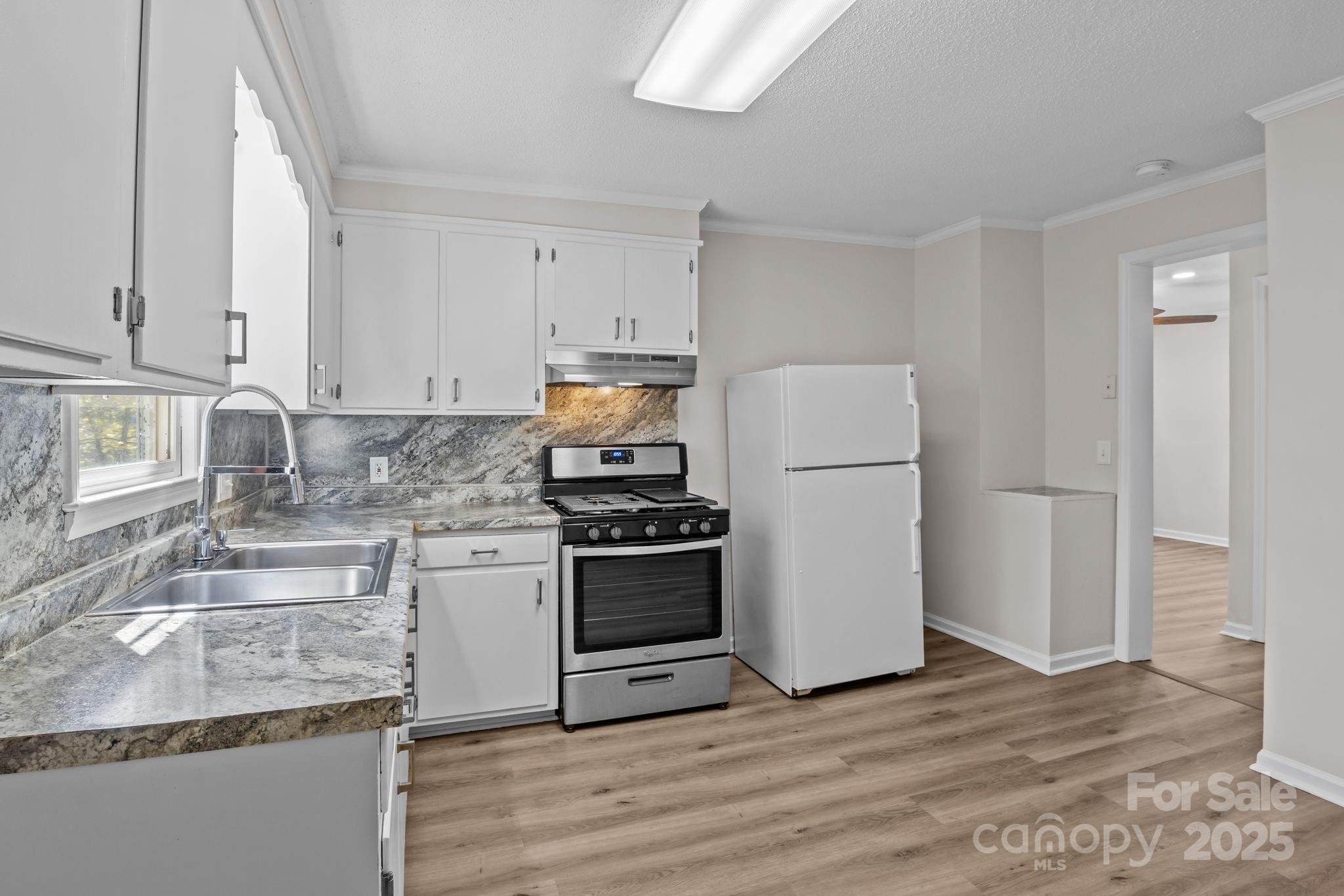 1004 Plymouth Street Property Photo 15