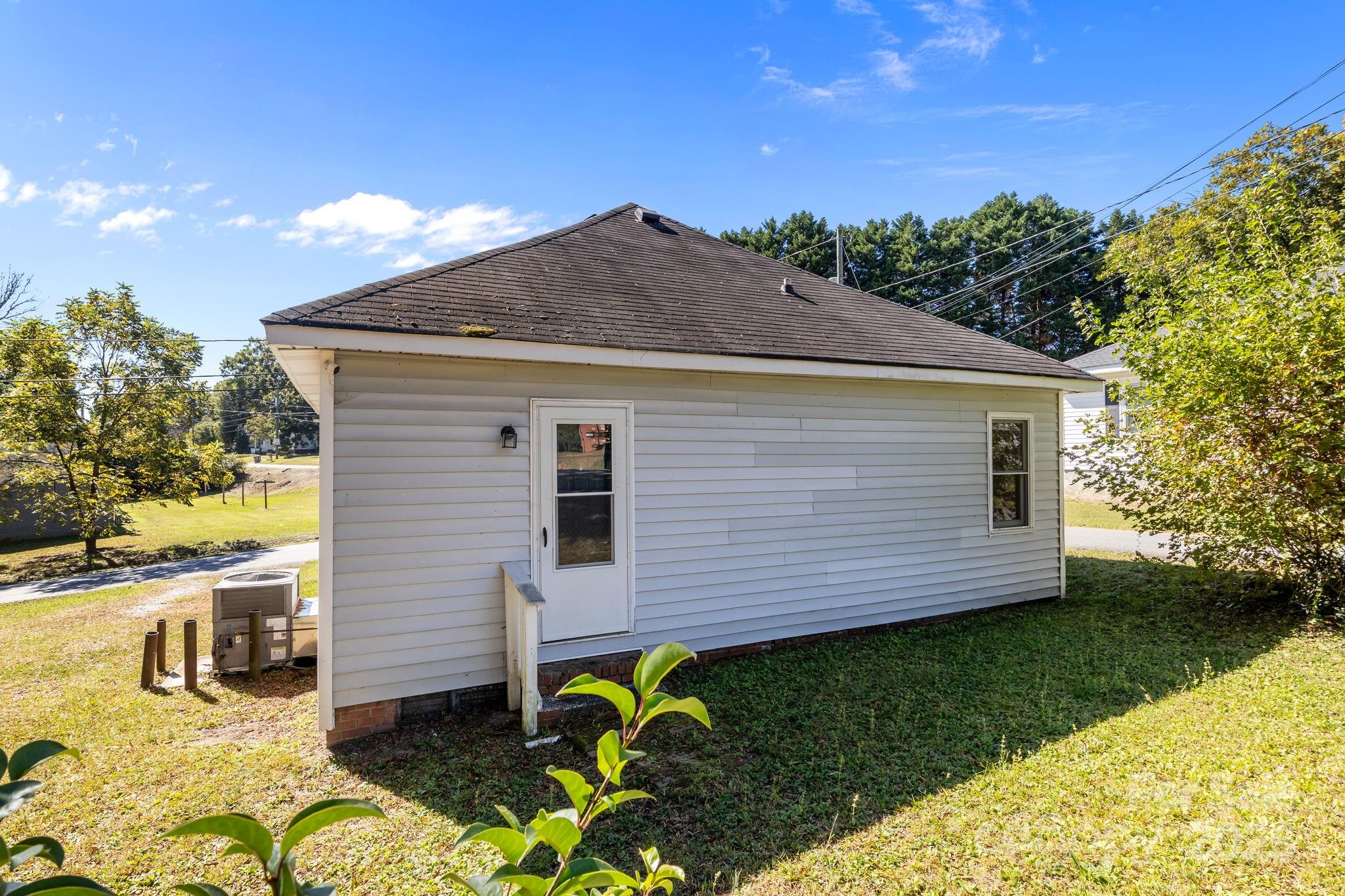 1004 Plymouth Street Property Photo 26