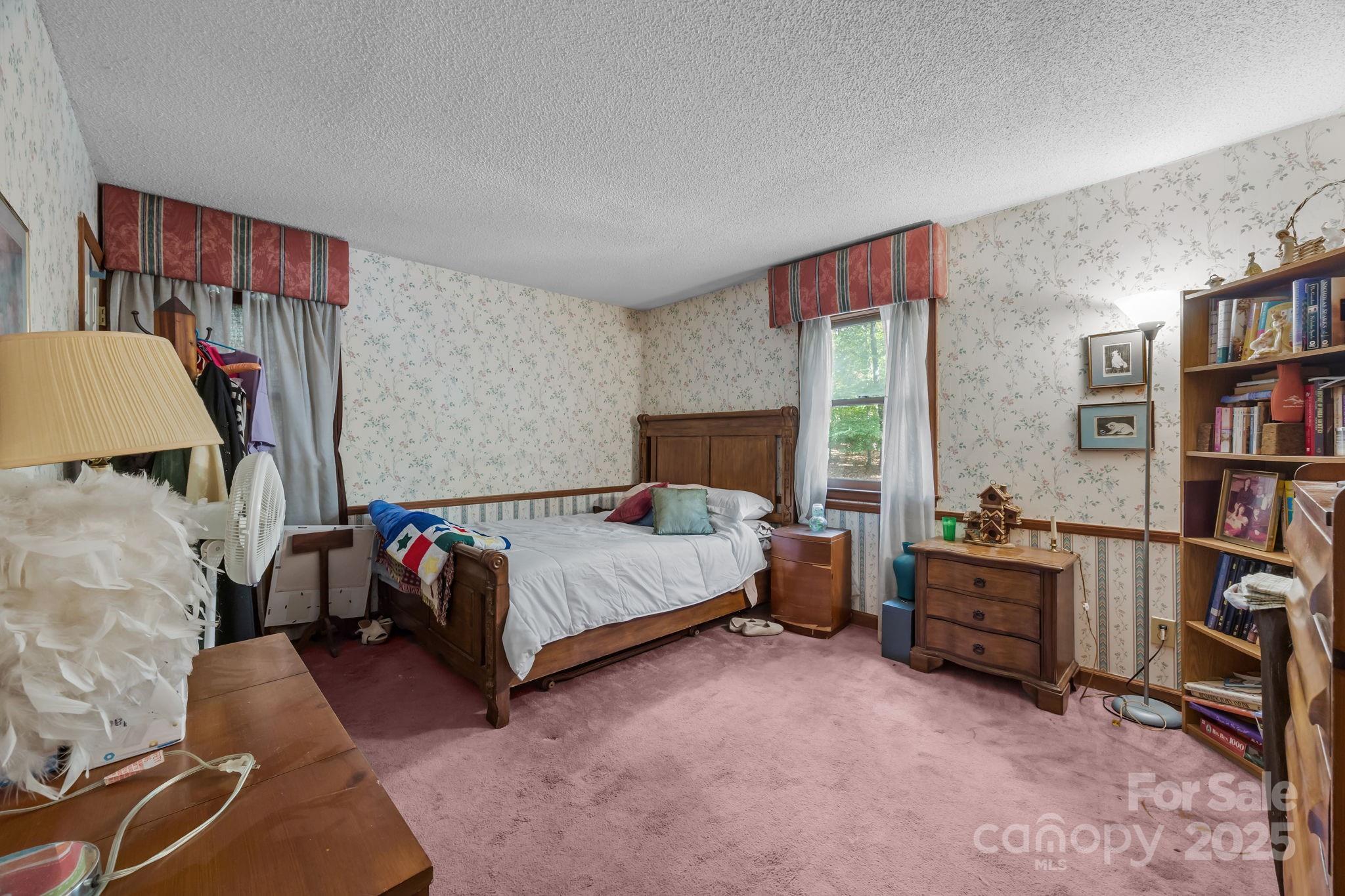 9915 Cherokee Trail Property Photo 3