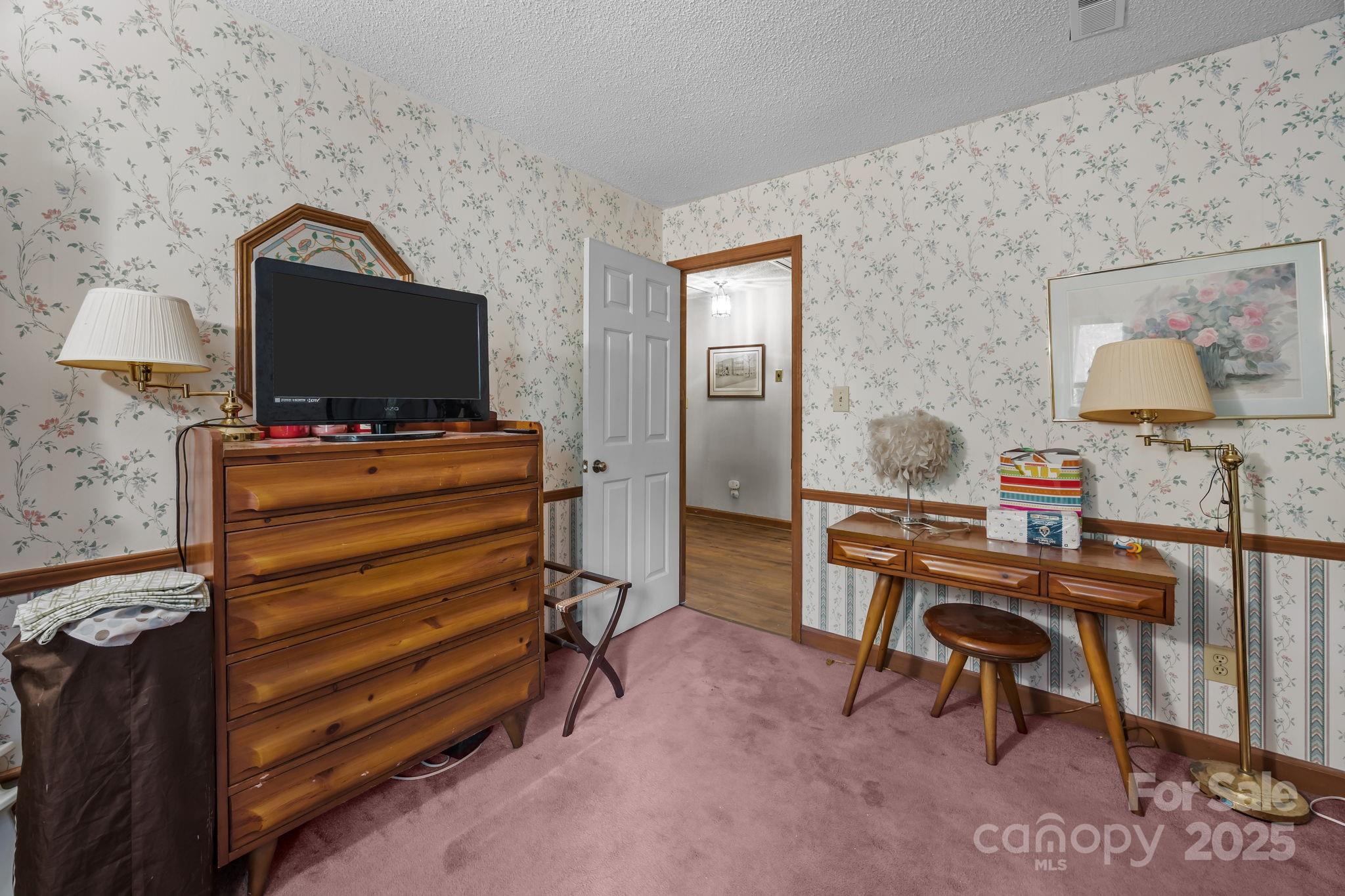 9915 Cherokee Trail Property Photo 4