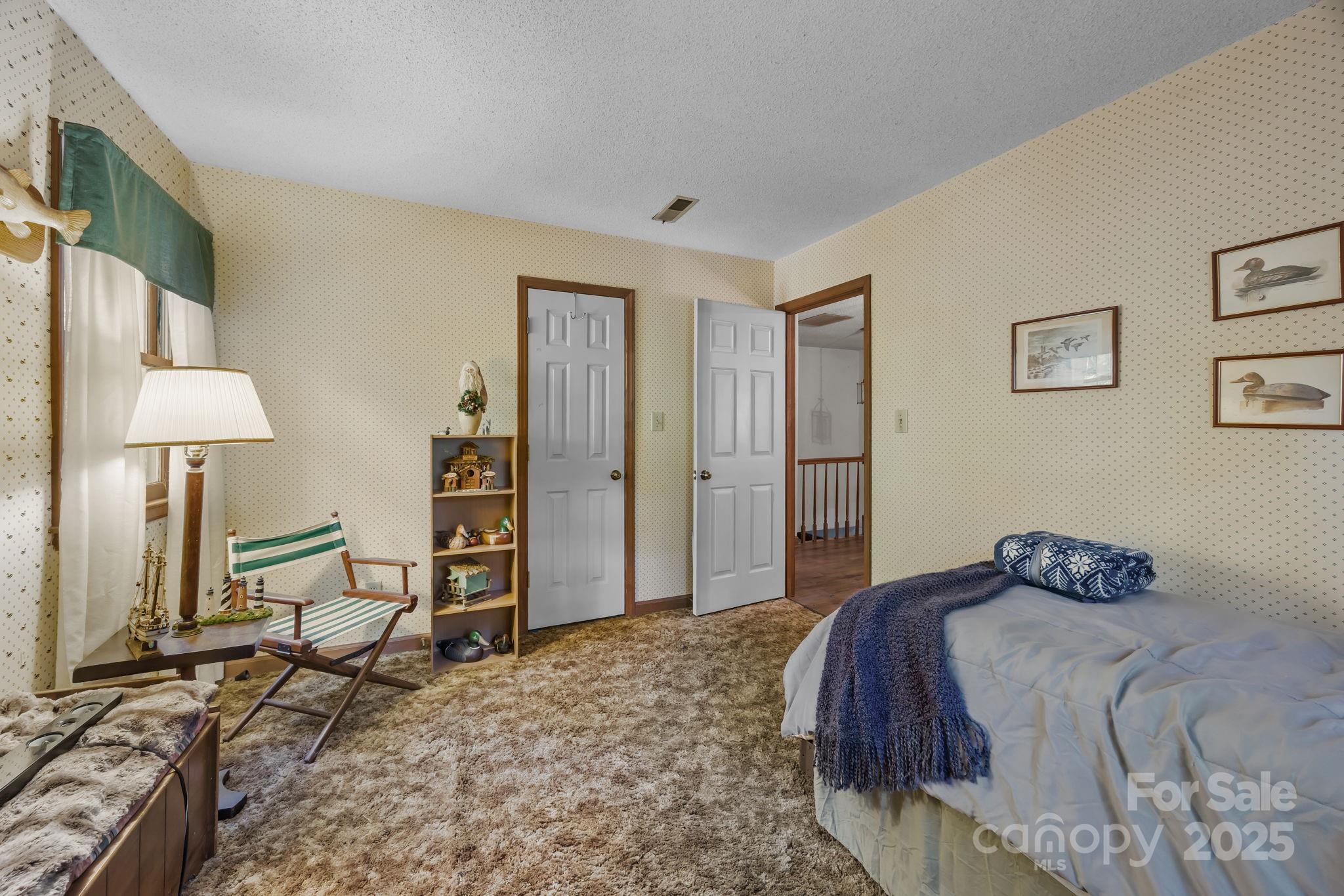 9915 Cherokee Trail Property Photo 6