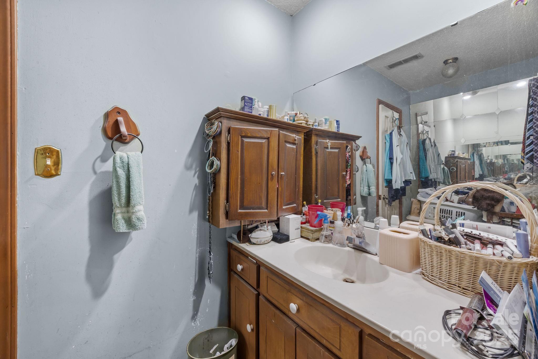 9915 Cherokee Trail Property Photo 12