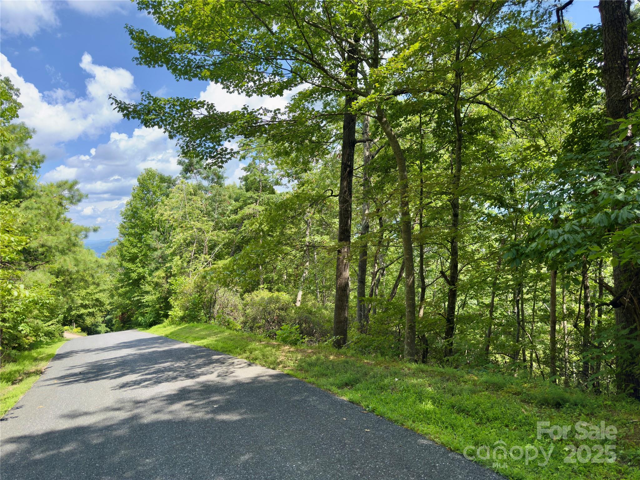 94 Galax Drive T-44 Property Photo 2