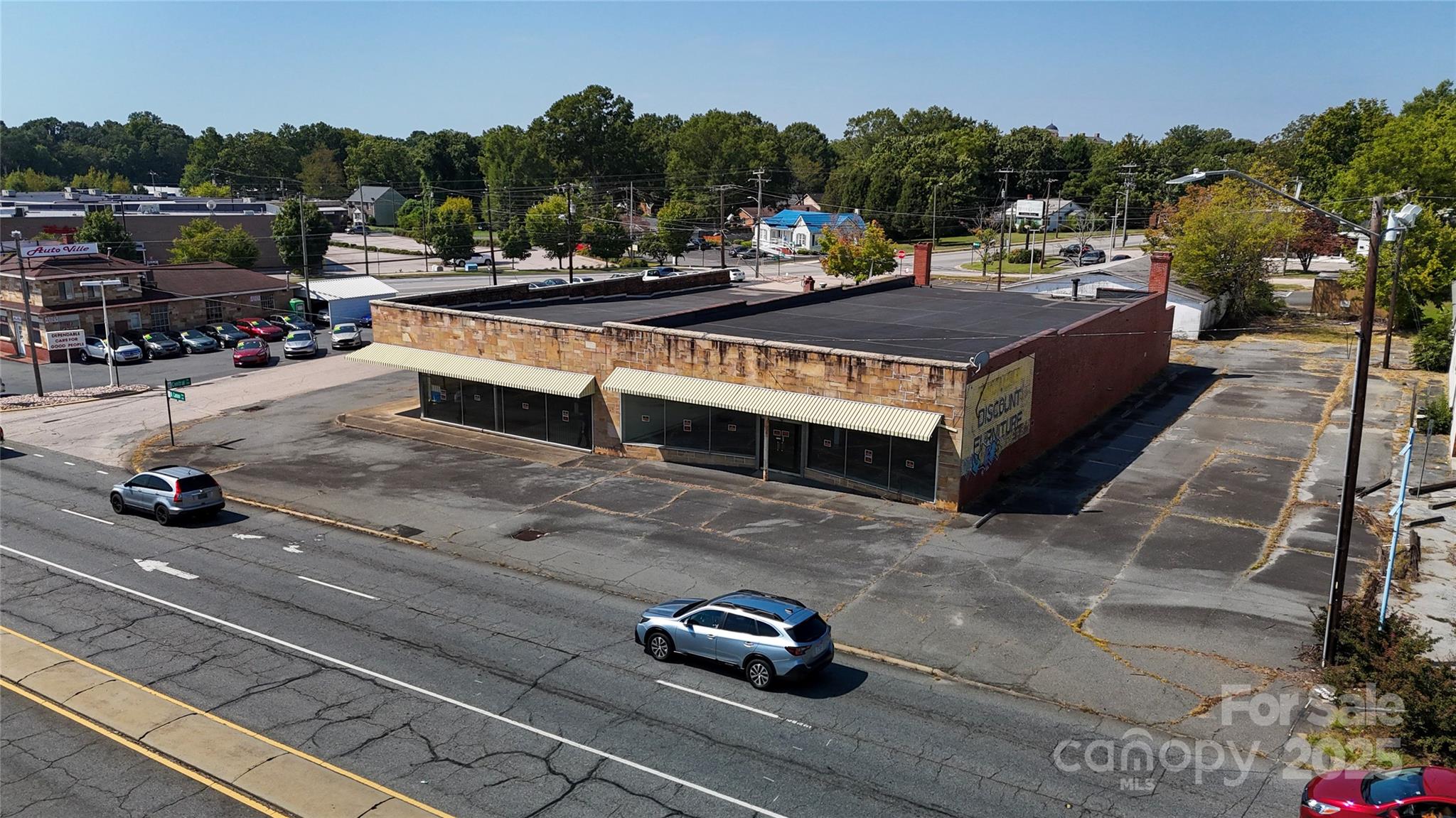 655, 651 N Cannon Boulevard Property Photo 2