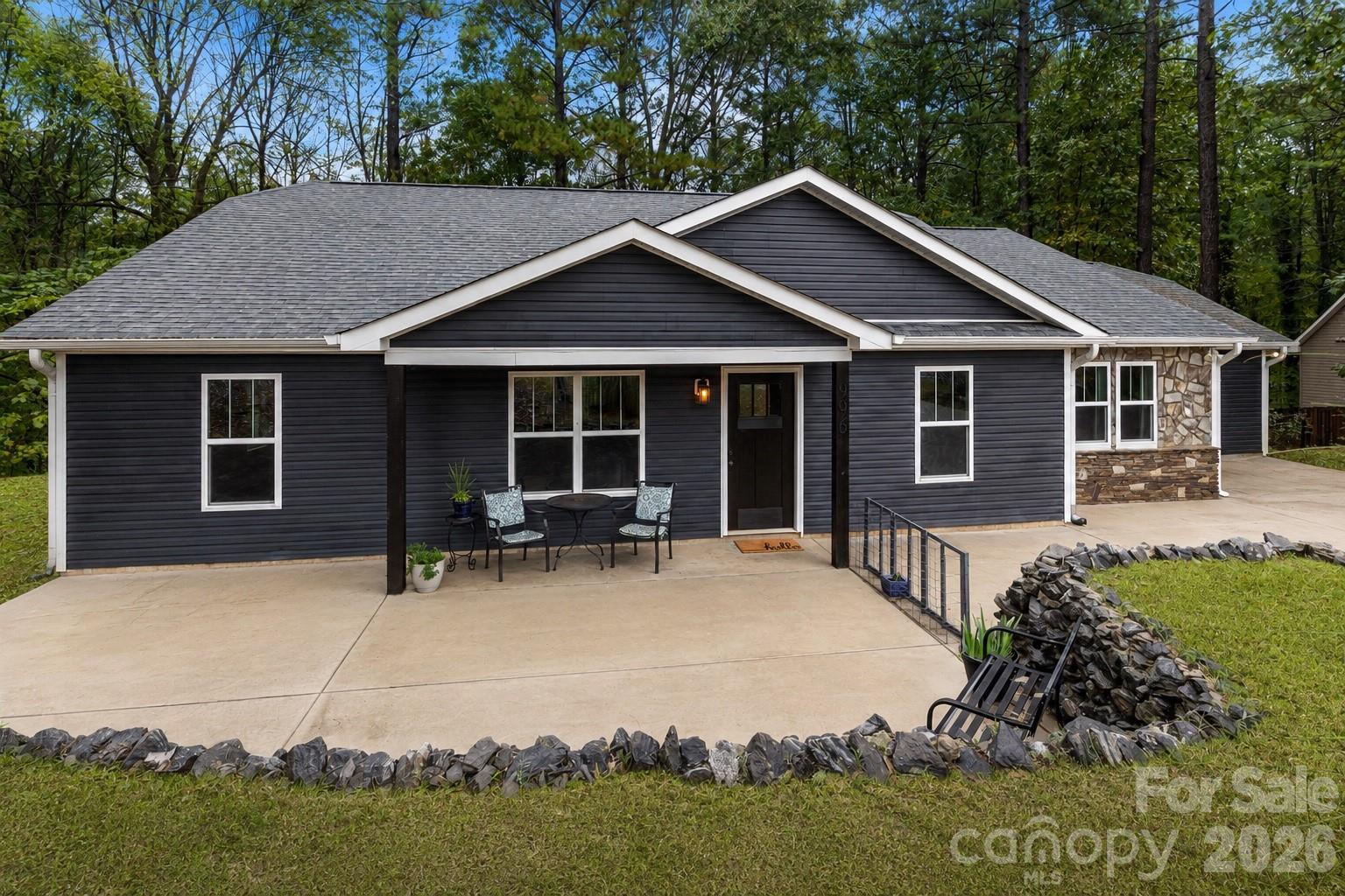 996 Cornelius Road Property Photo 3