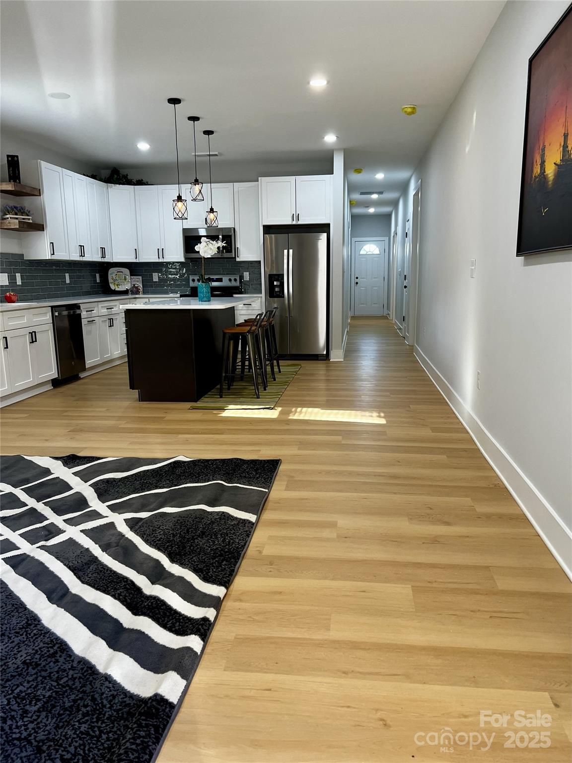 502 S Skyland Drive Property Photo 7