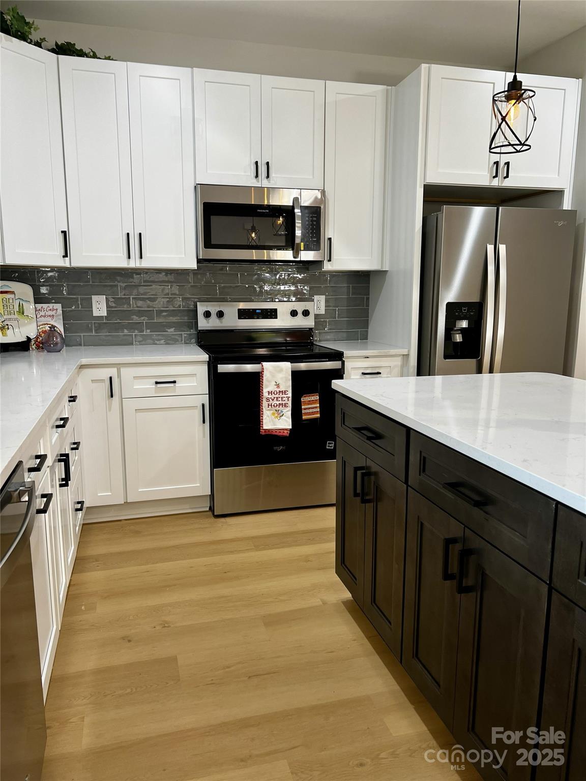 502 S Skyland Drive Property Photo 12