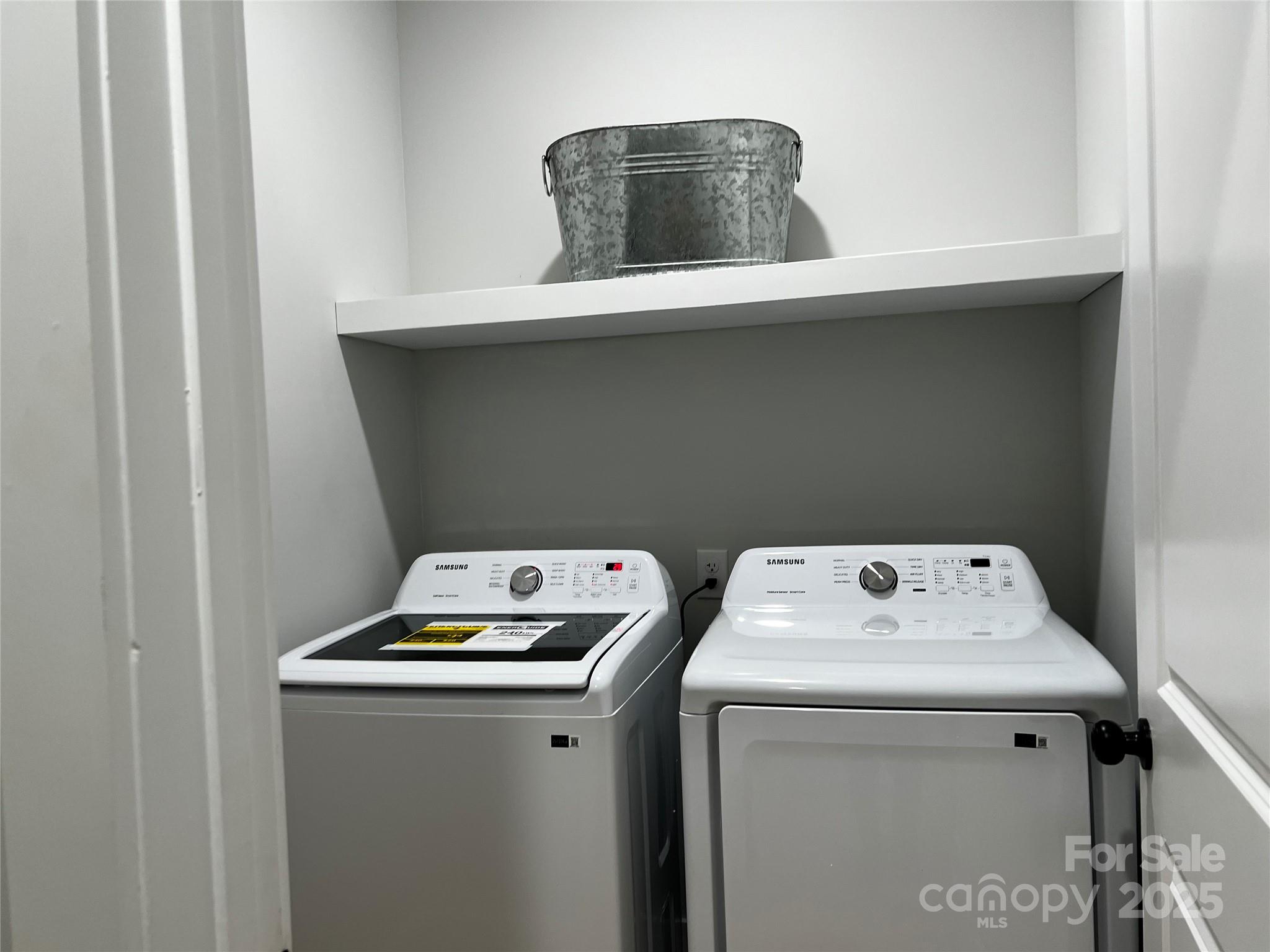 502 S Skyland Drive Property Photo 27