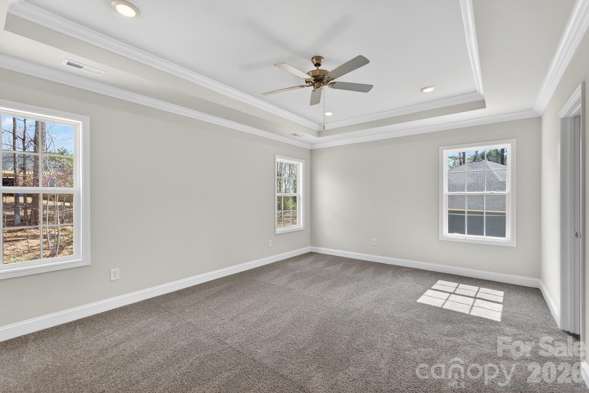 2911 Waterford Lane 35 B Property Photo 10
