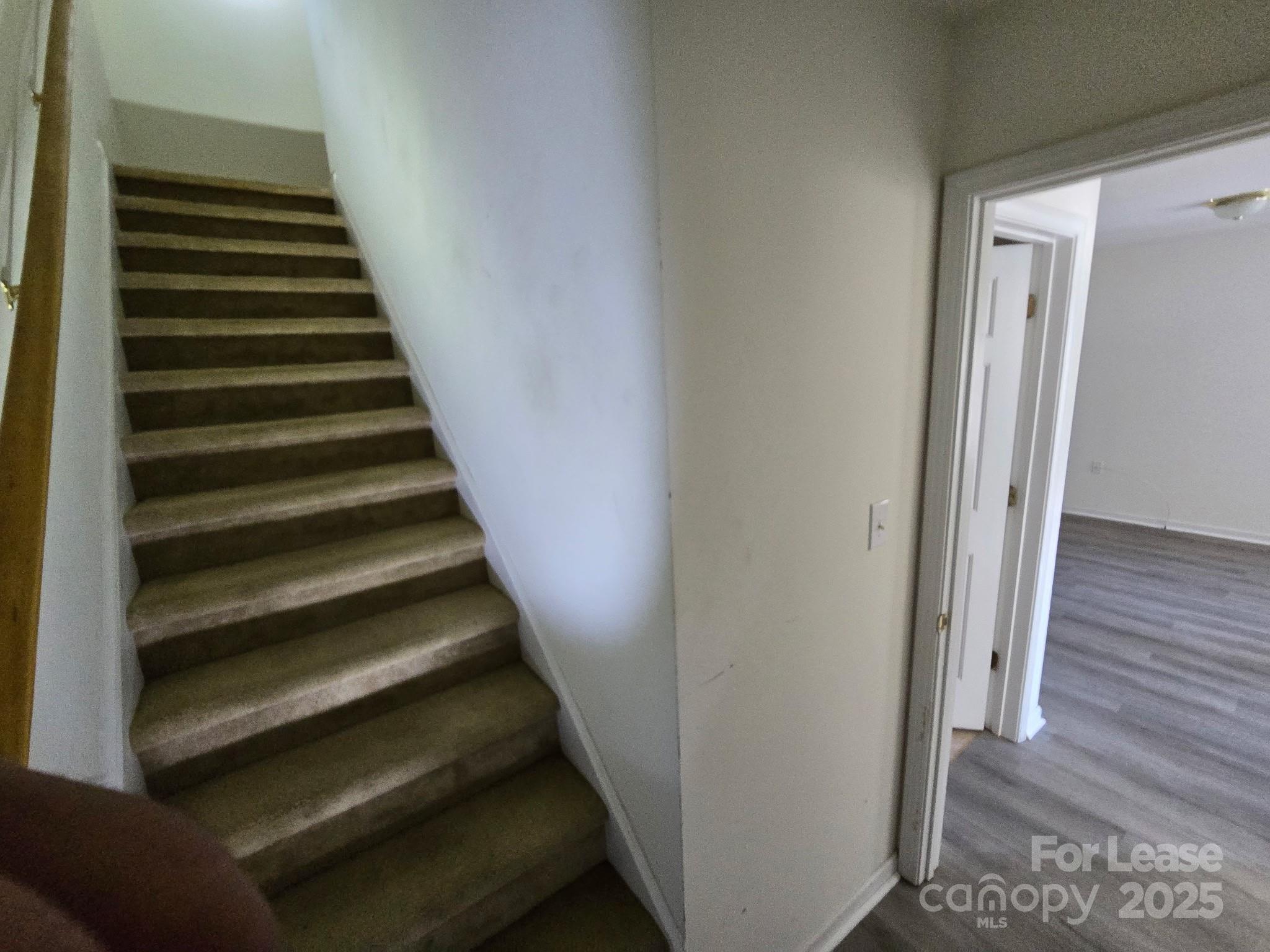 639 Fawnborough Court Property Photo 10