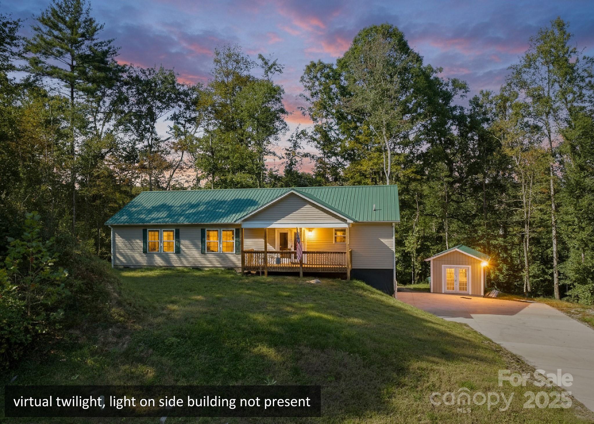 1036 Williamsburg Drive Property Photo 4