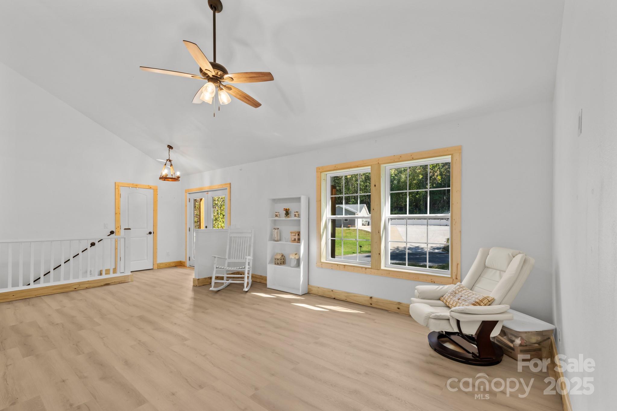1036 Williamsburg Drive Property Photo 10