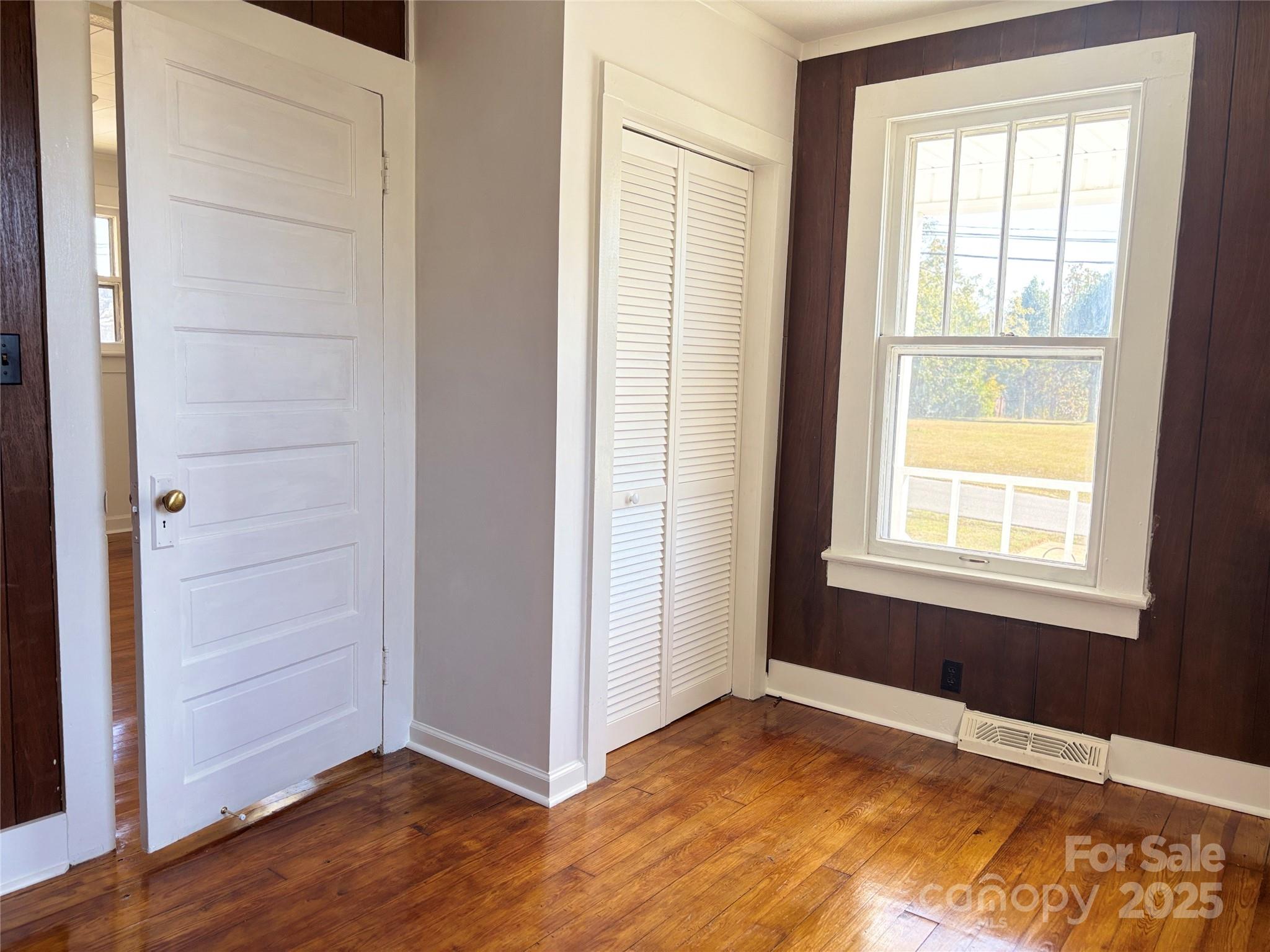 212 Kimball Street Property Photo 5
