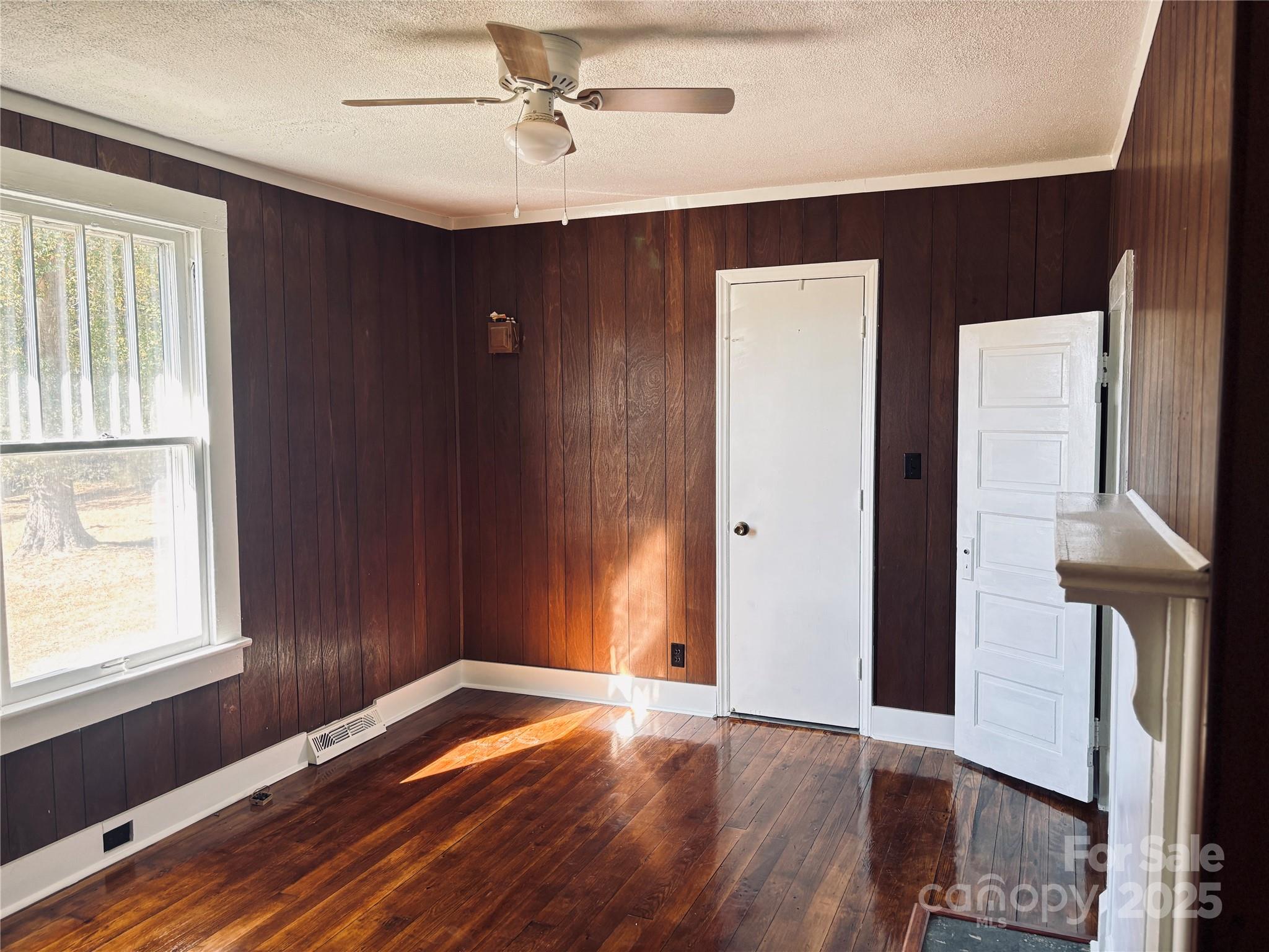 212 Kimball Street Property Photo 11