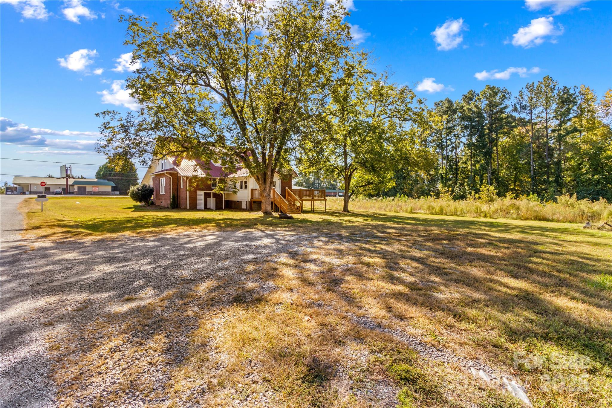 1675 N Main Street Property Photo 24