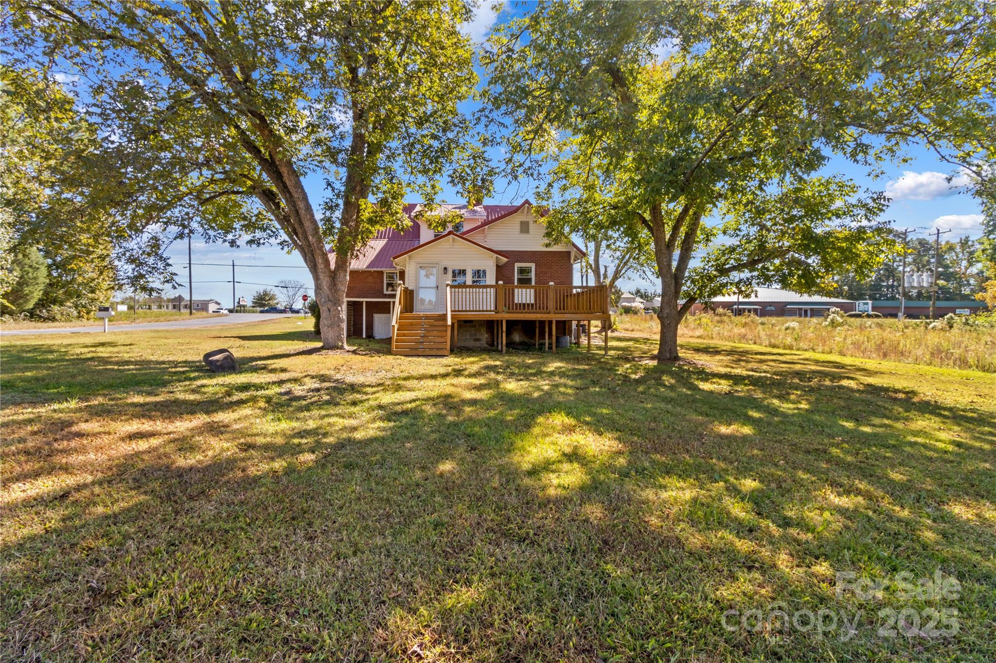 1675 N Main Street Property Photo 25