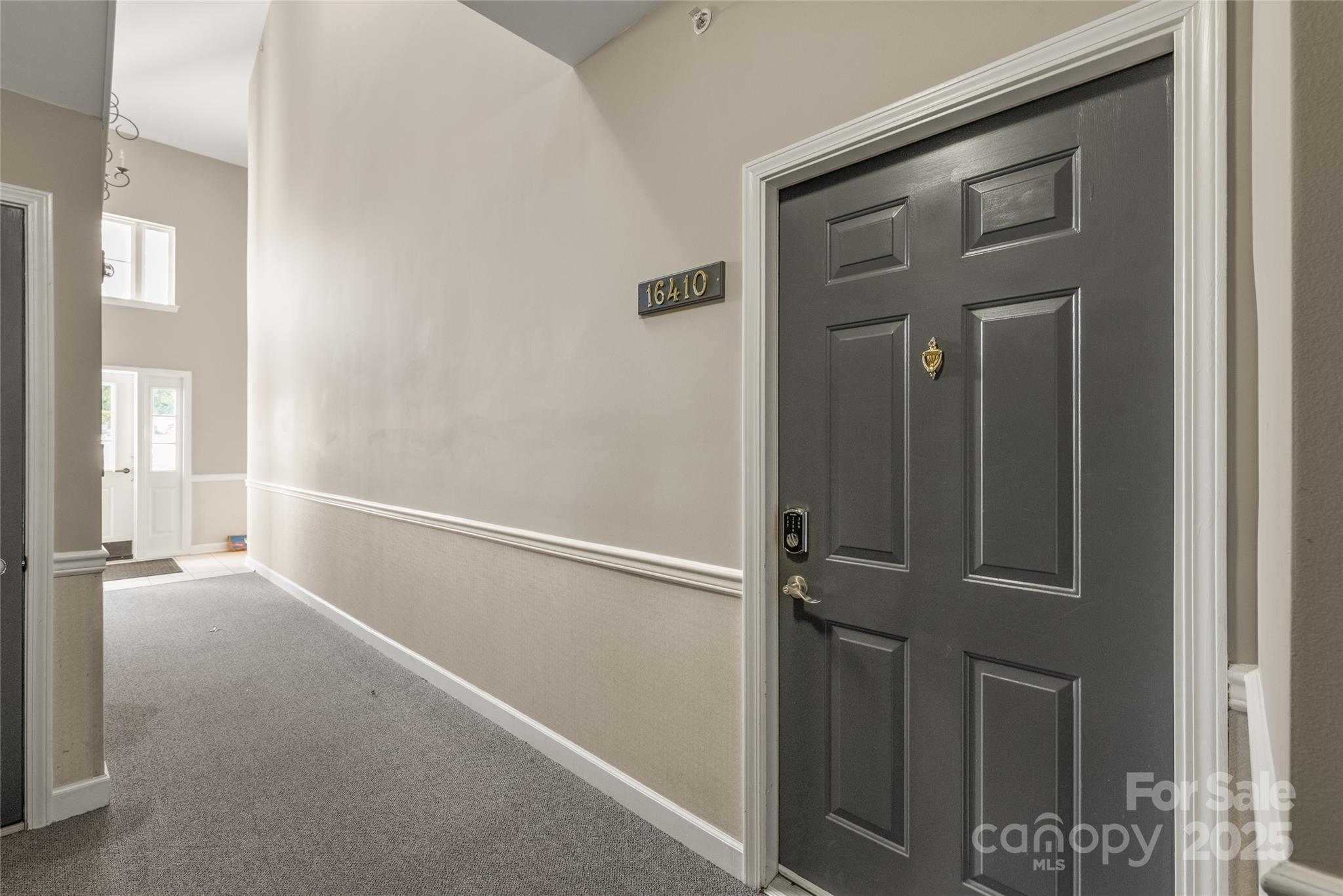 16410 Redstone Mountain Lane Property Photo 3