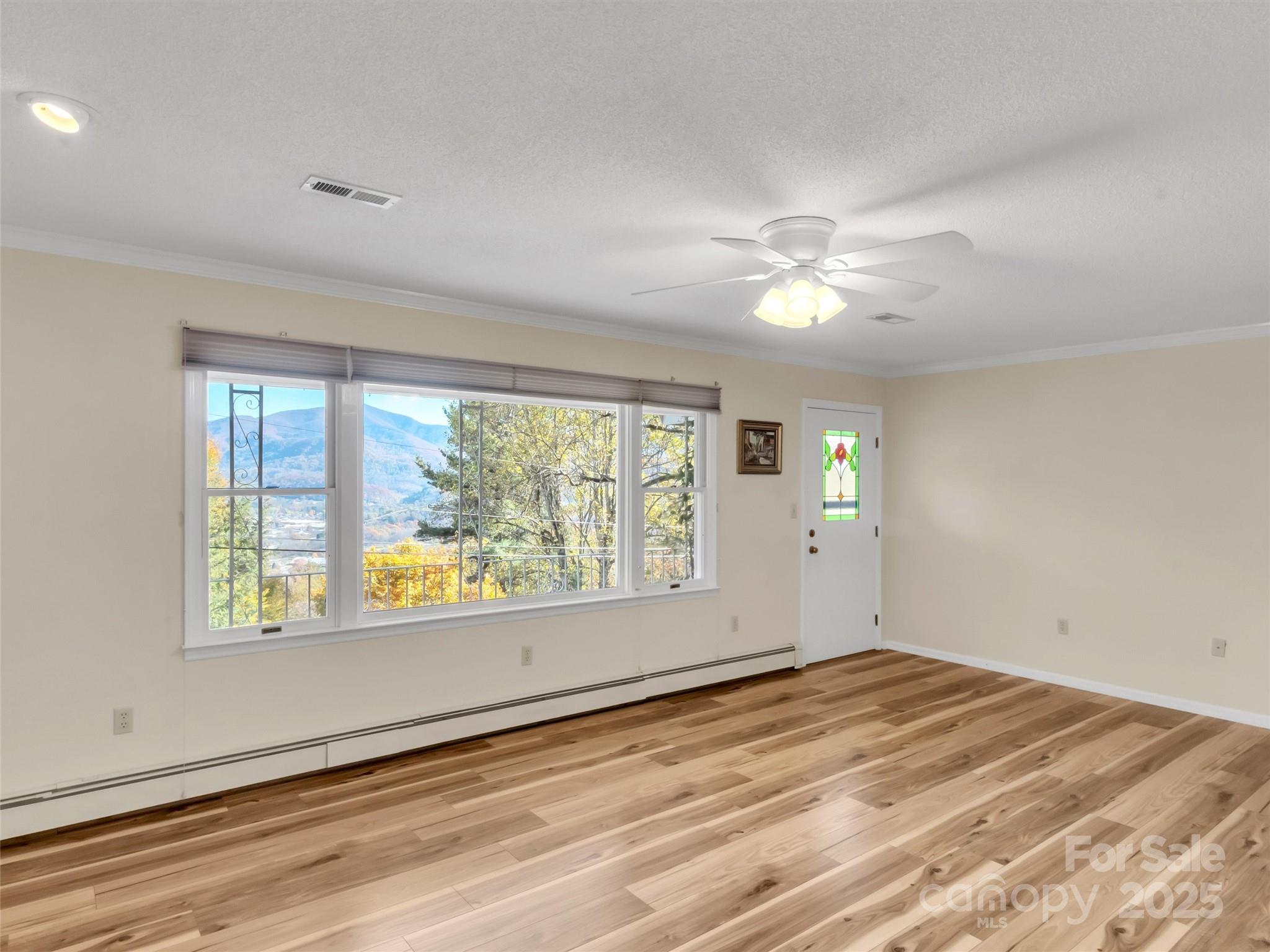 930 Scenic Circle Property Photo 8