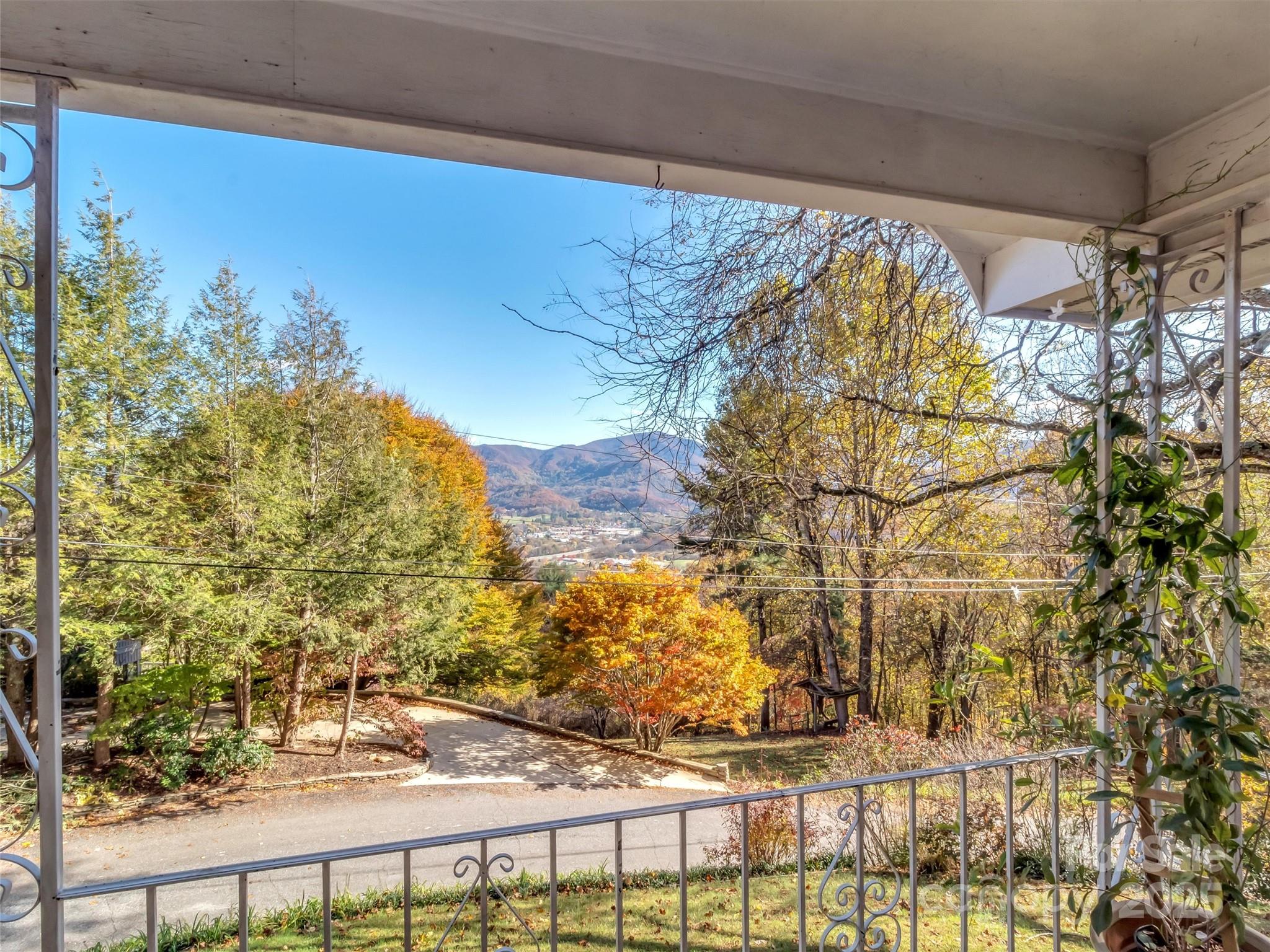 930 Scenic Circle Property Photo 10