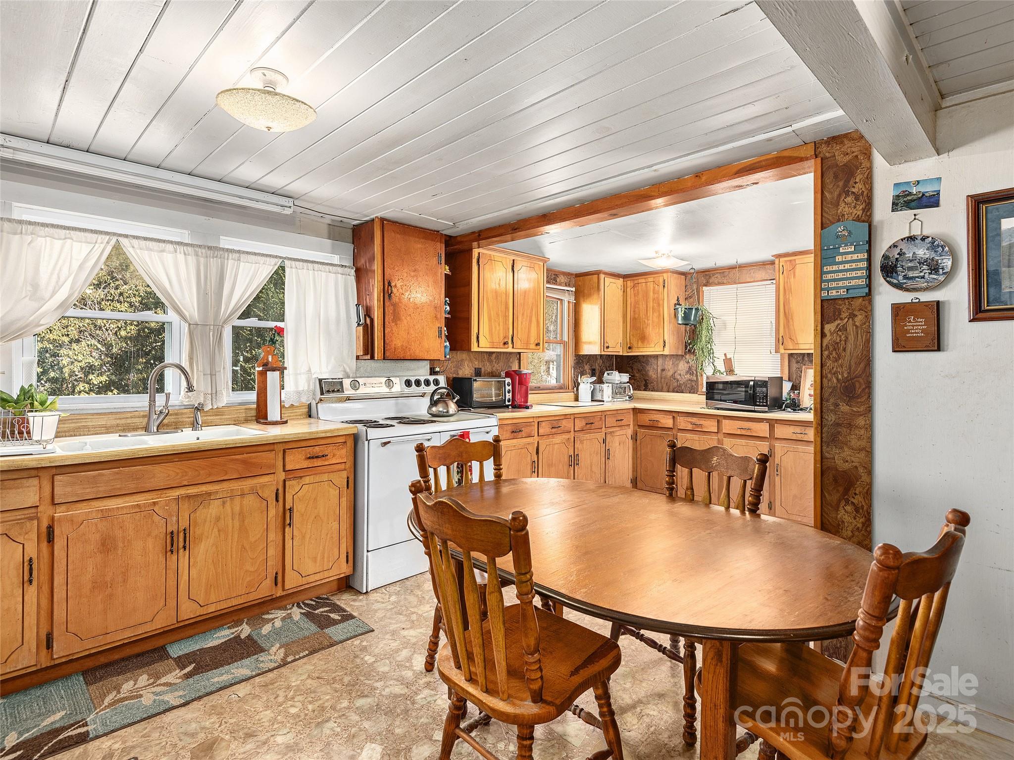 74 Badd Lane Property Photo 3