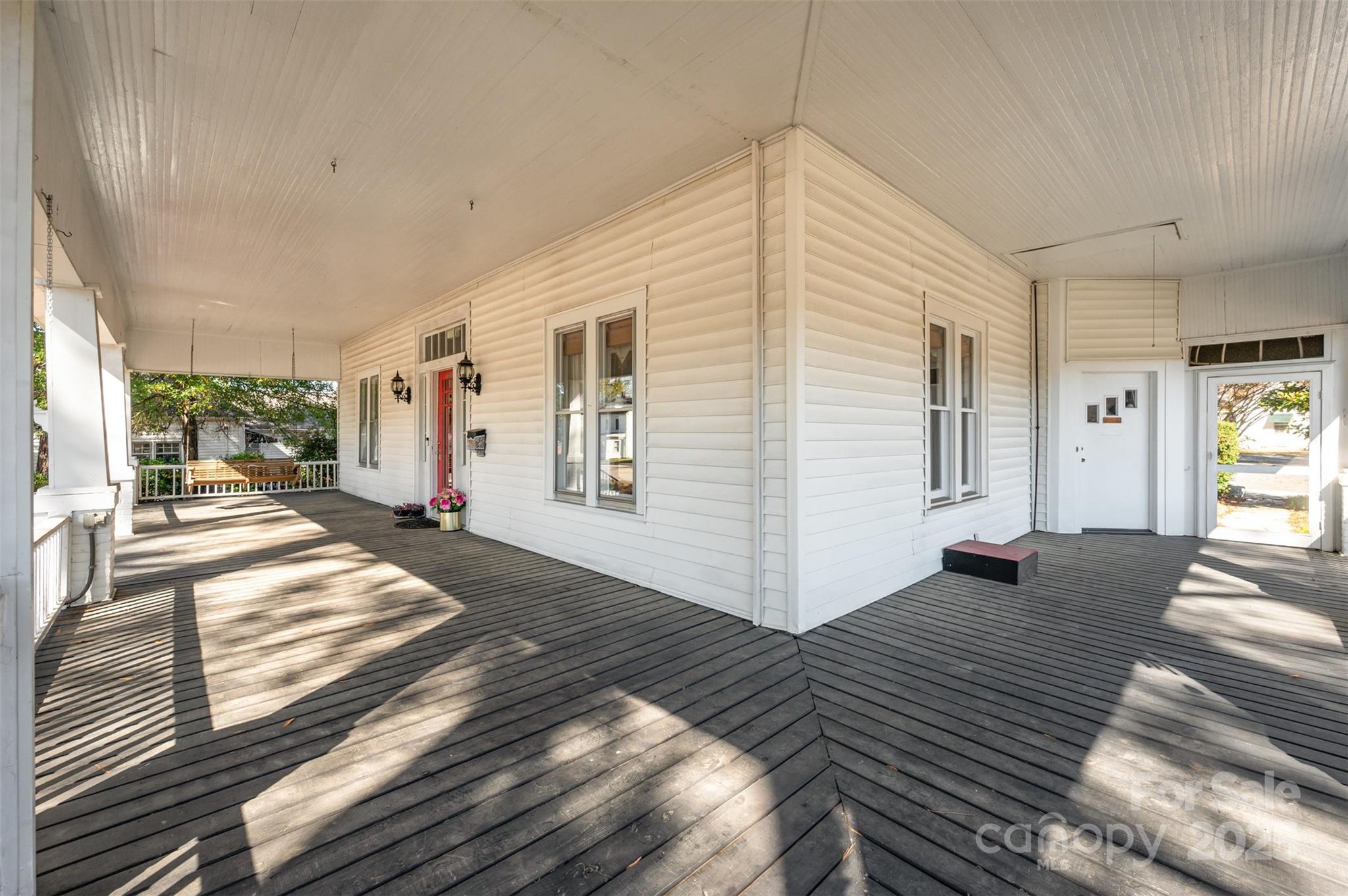 176 Columbia Street Property Photo 4