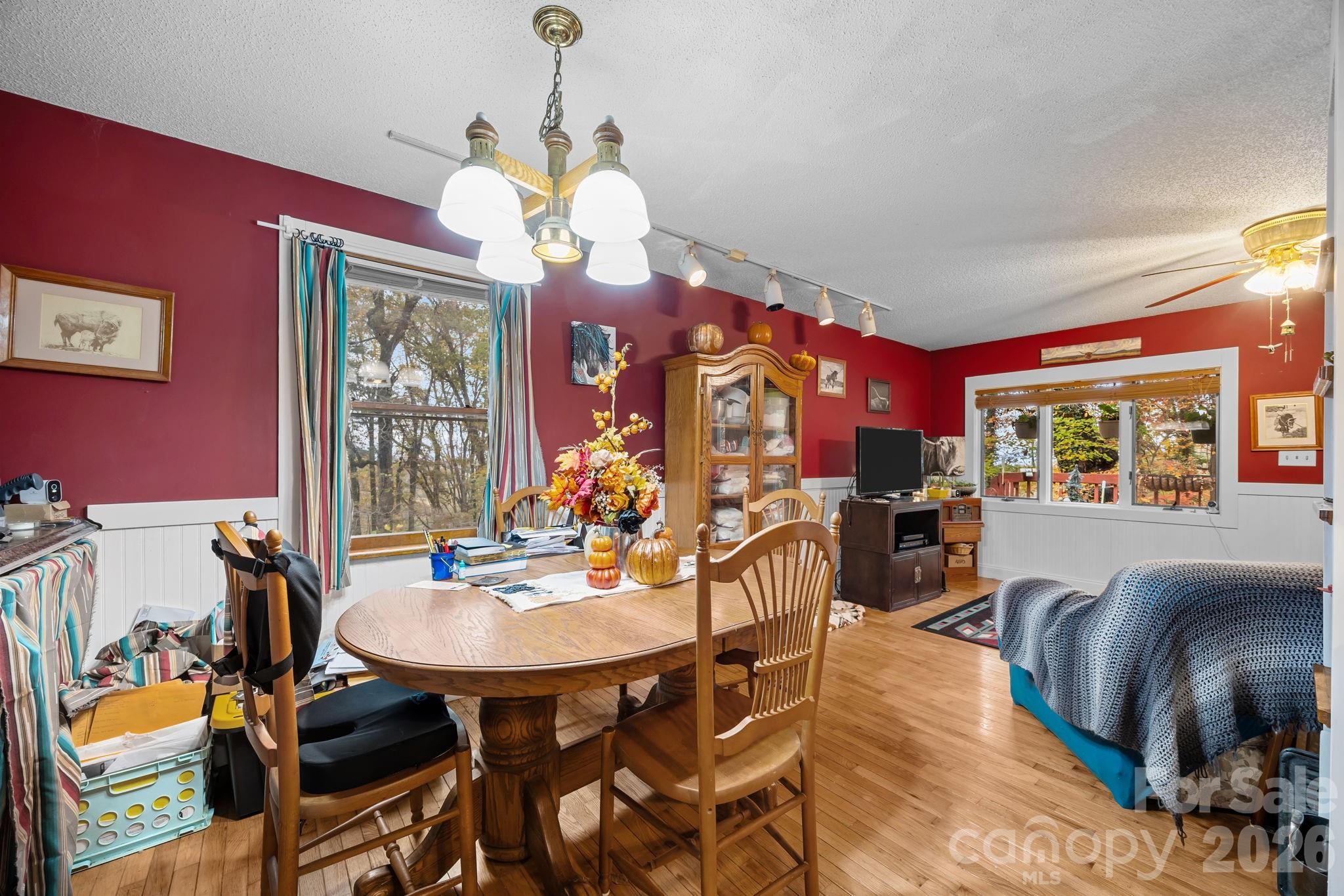 3114 New Leicester Highway Property Photo 8