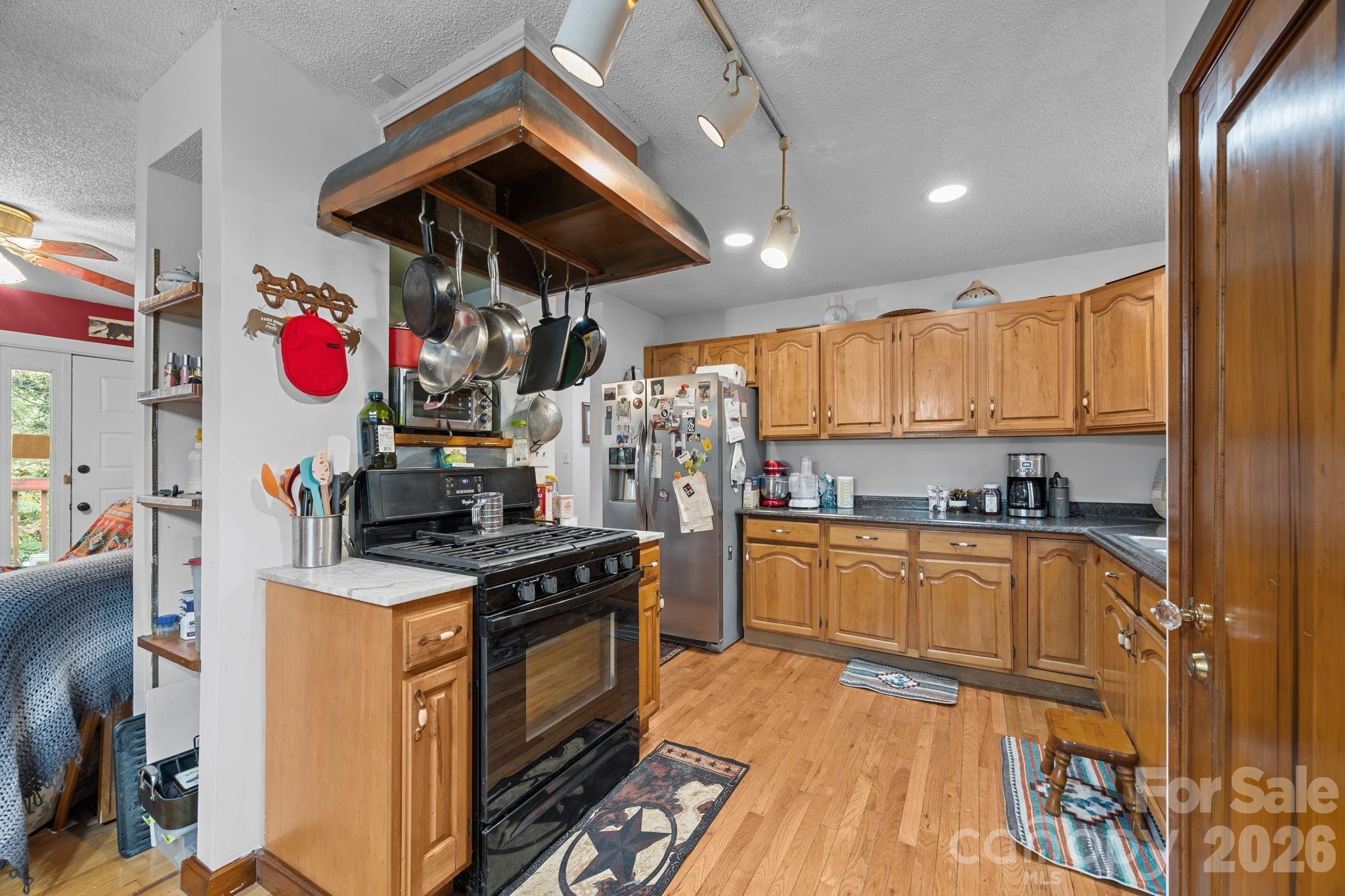 3114 New Leicester Highway Property Photo 9